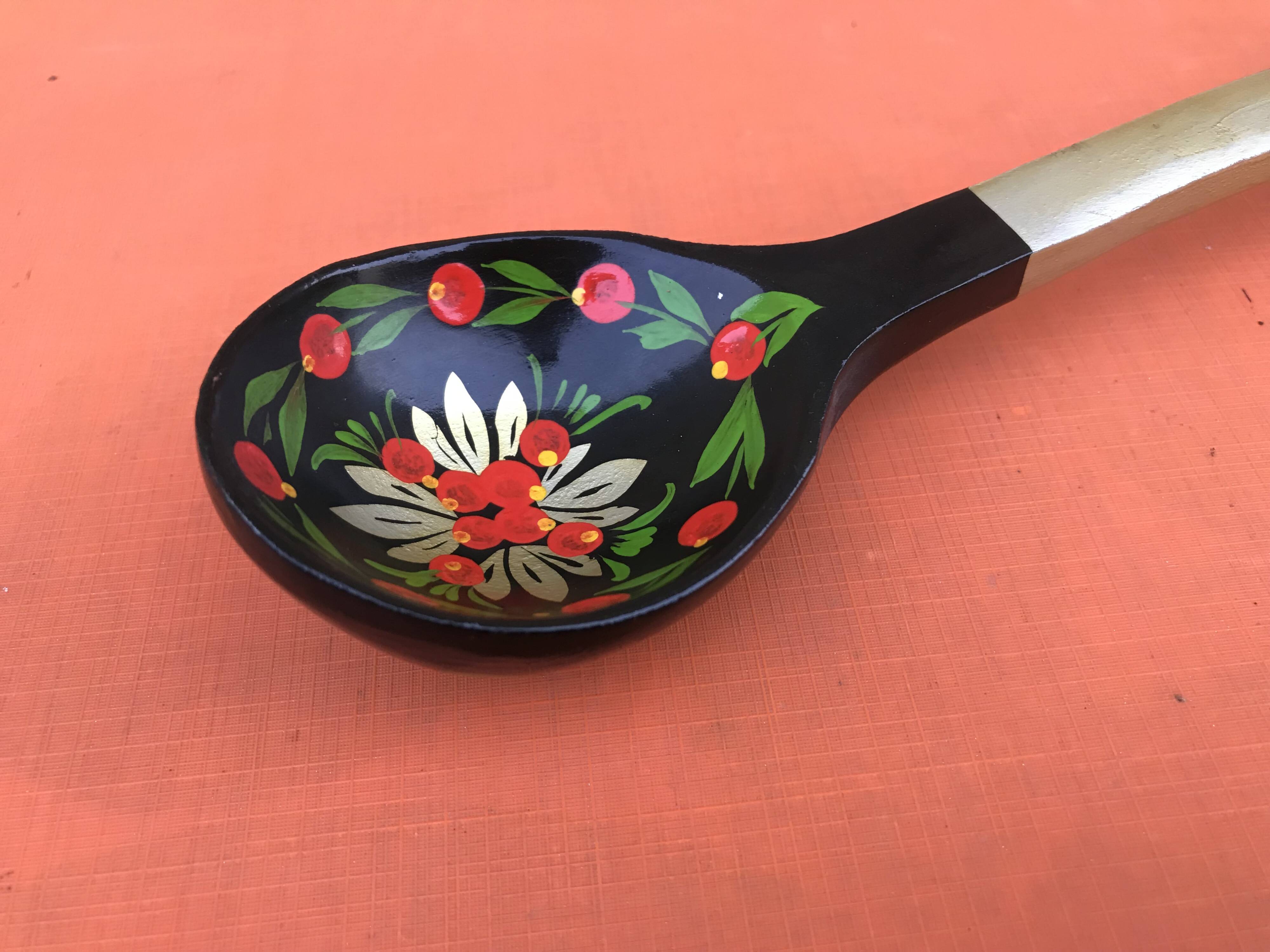 Spoon (large model) Painted and lacquered wood