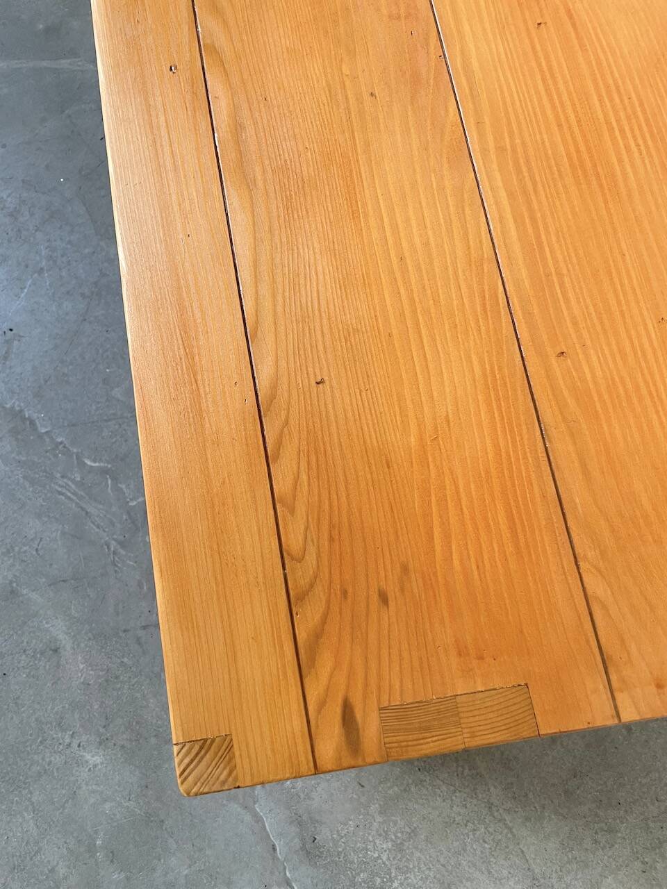 Maison Regain pine coffee table