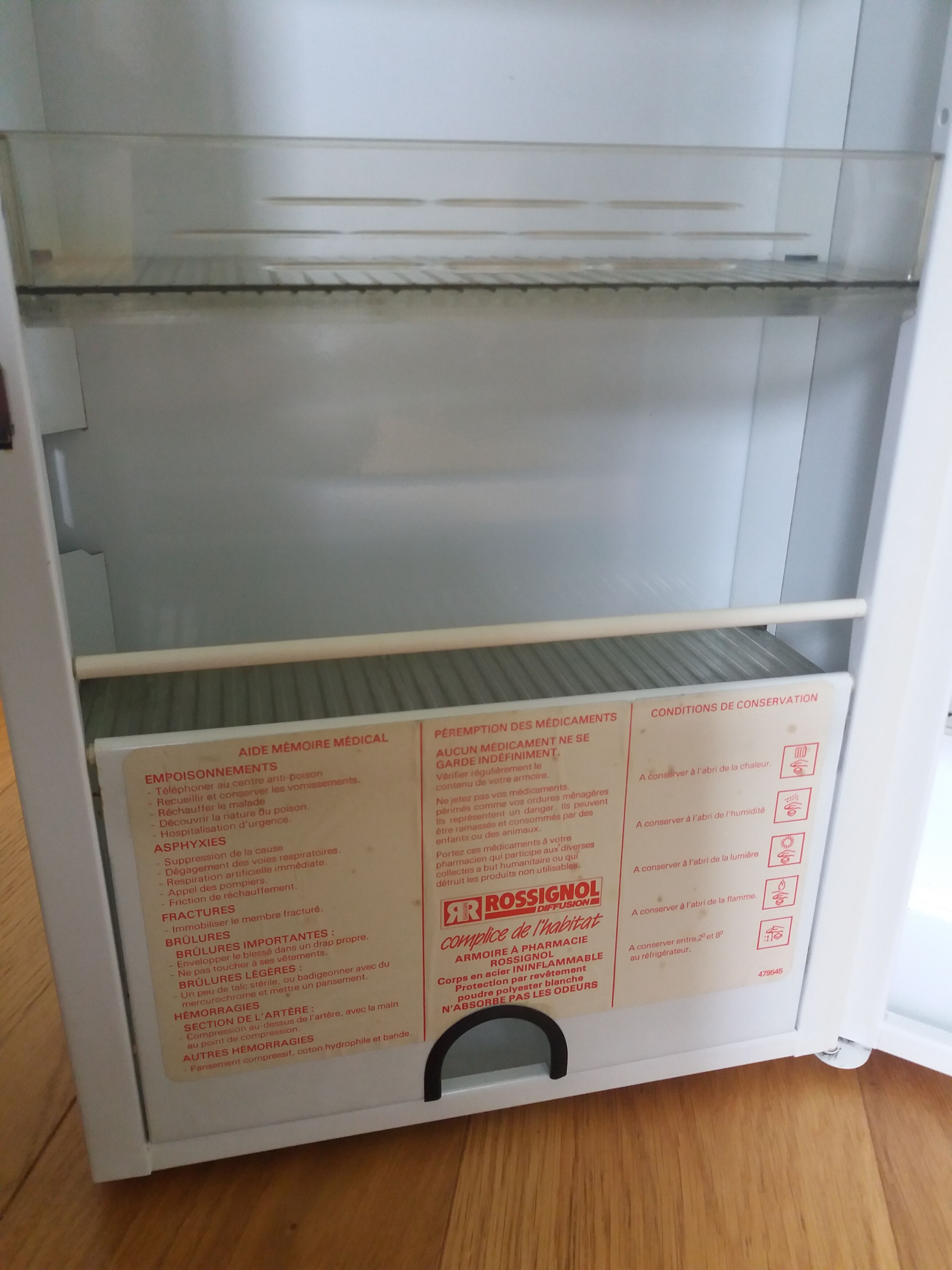 Rossignol medicine cabinet in lacquered metal