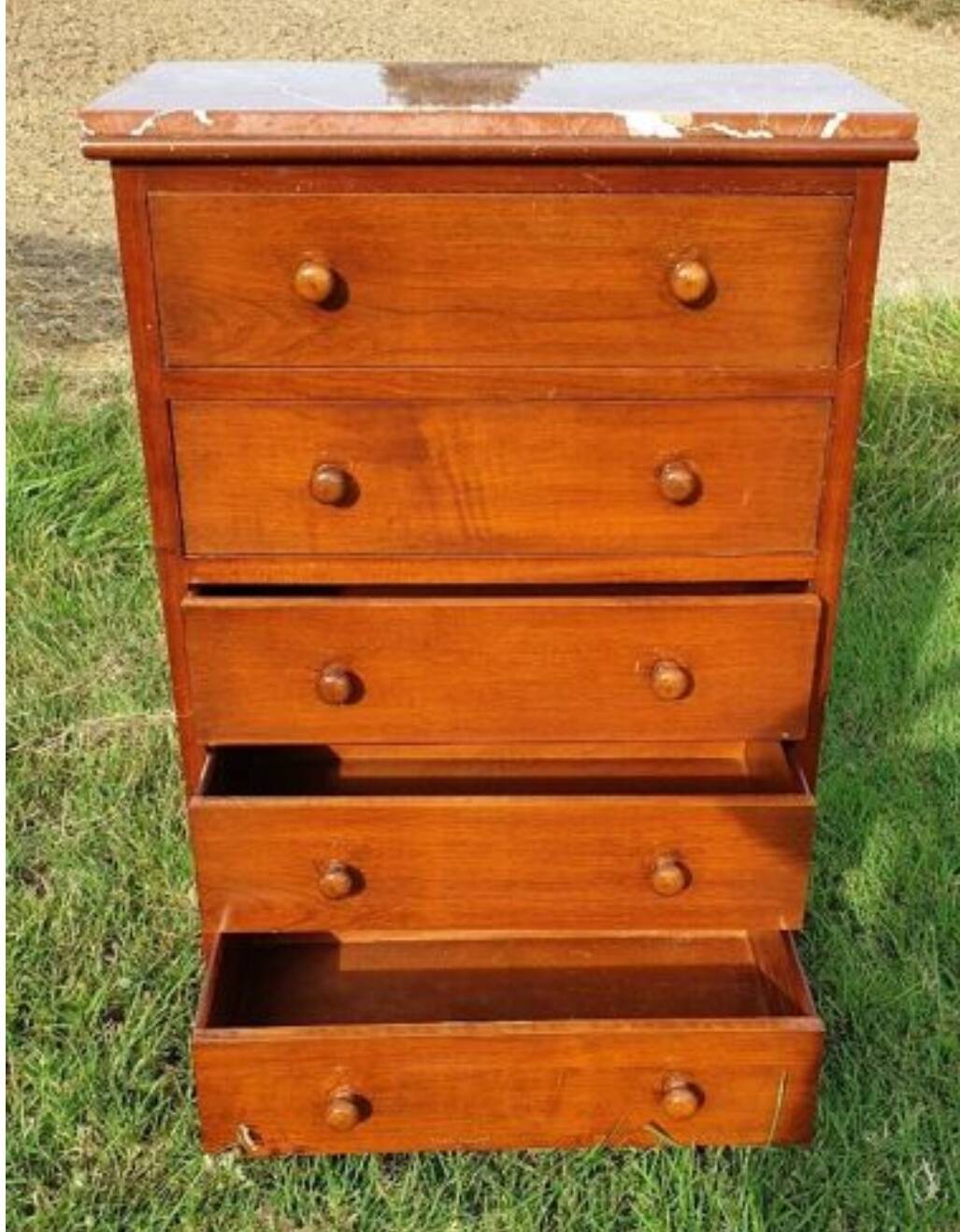 Mahogany and marble chest of drawers or chiffonier
