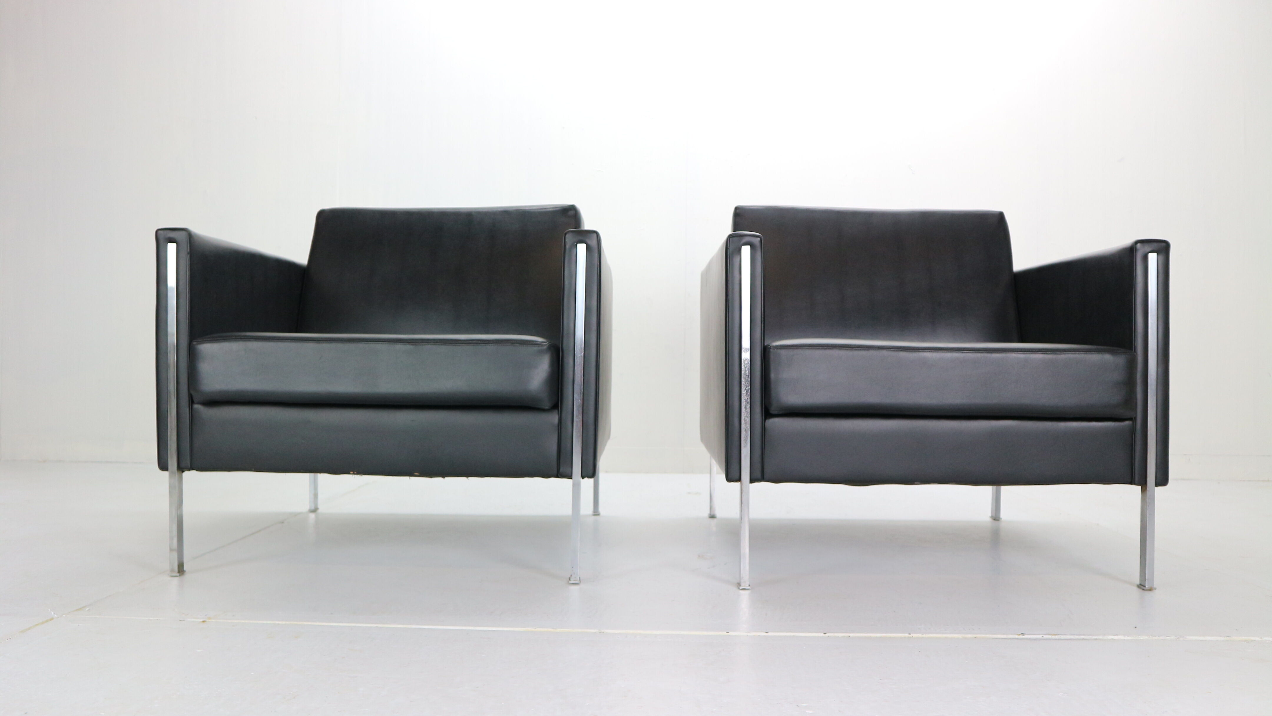 Pierre Paulin Set of 2 "442" Club Chairs for Artifort, 1960