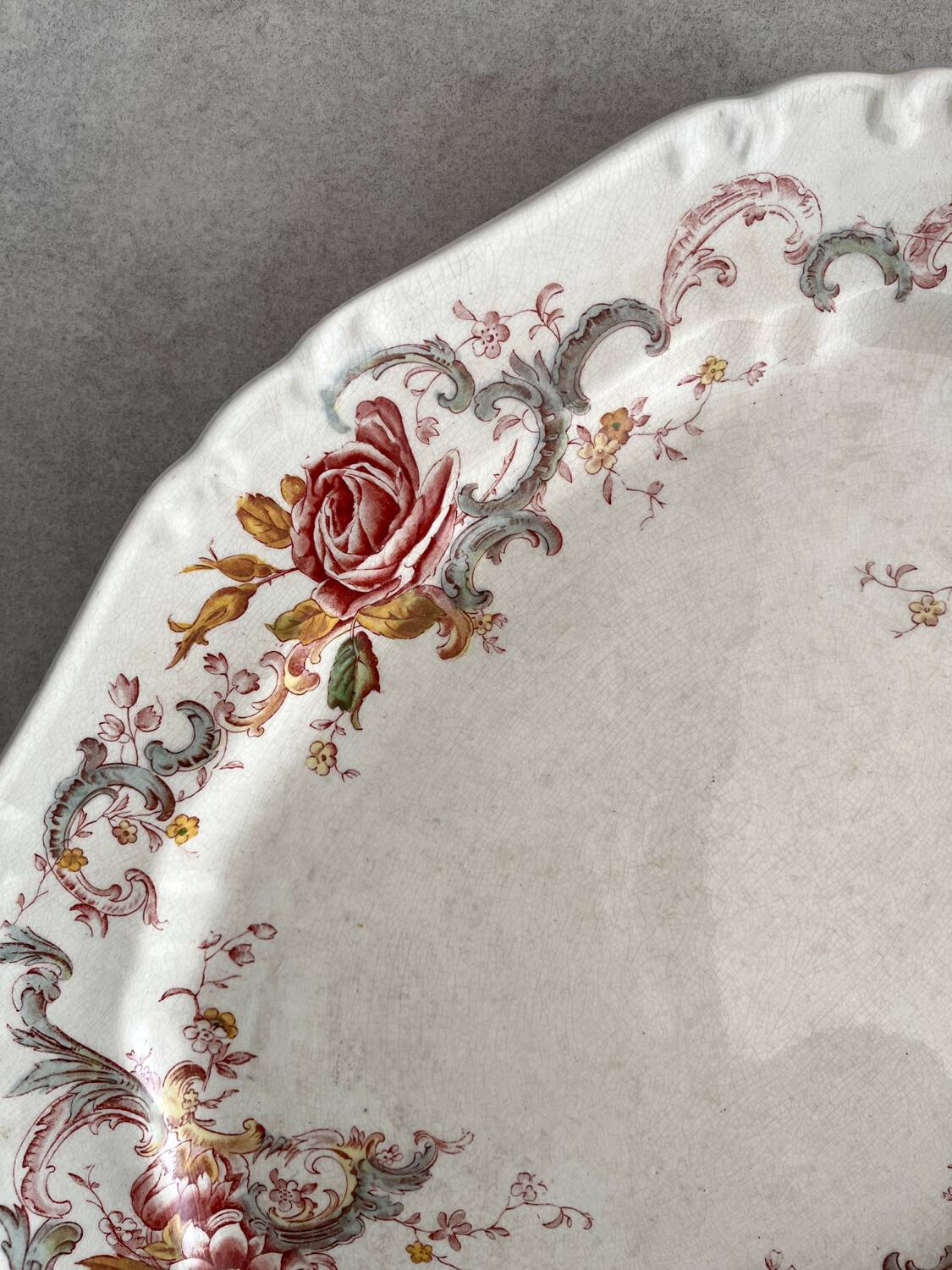 Bishop & Stonier “Wentworth” polychrome iron earthenware dish