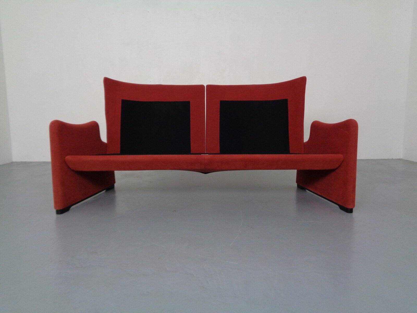 Vintage Two-Seater Palmaria Sofa by Vico Magistretti for Cassina, 1980s