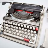 Brother Deluxe 1350 revised typewrite 1971