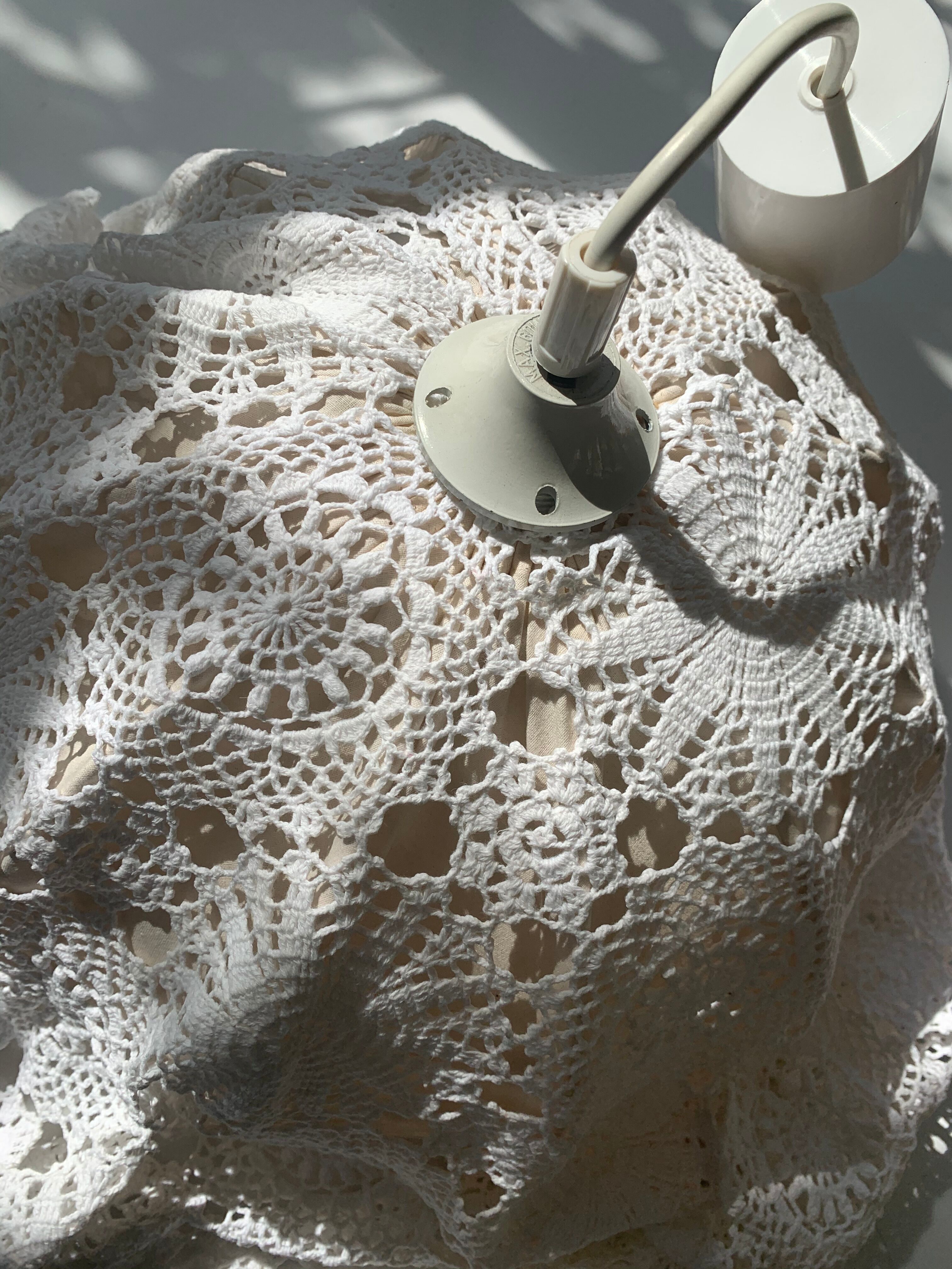 Hanging lamp dressed in vintage crochet 1970