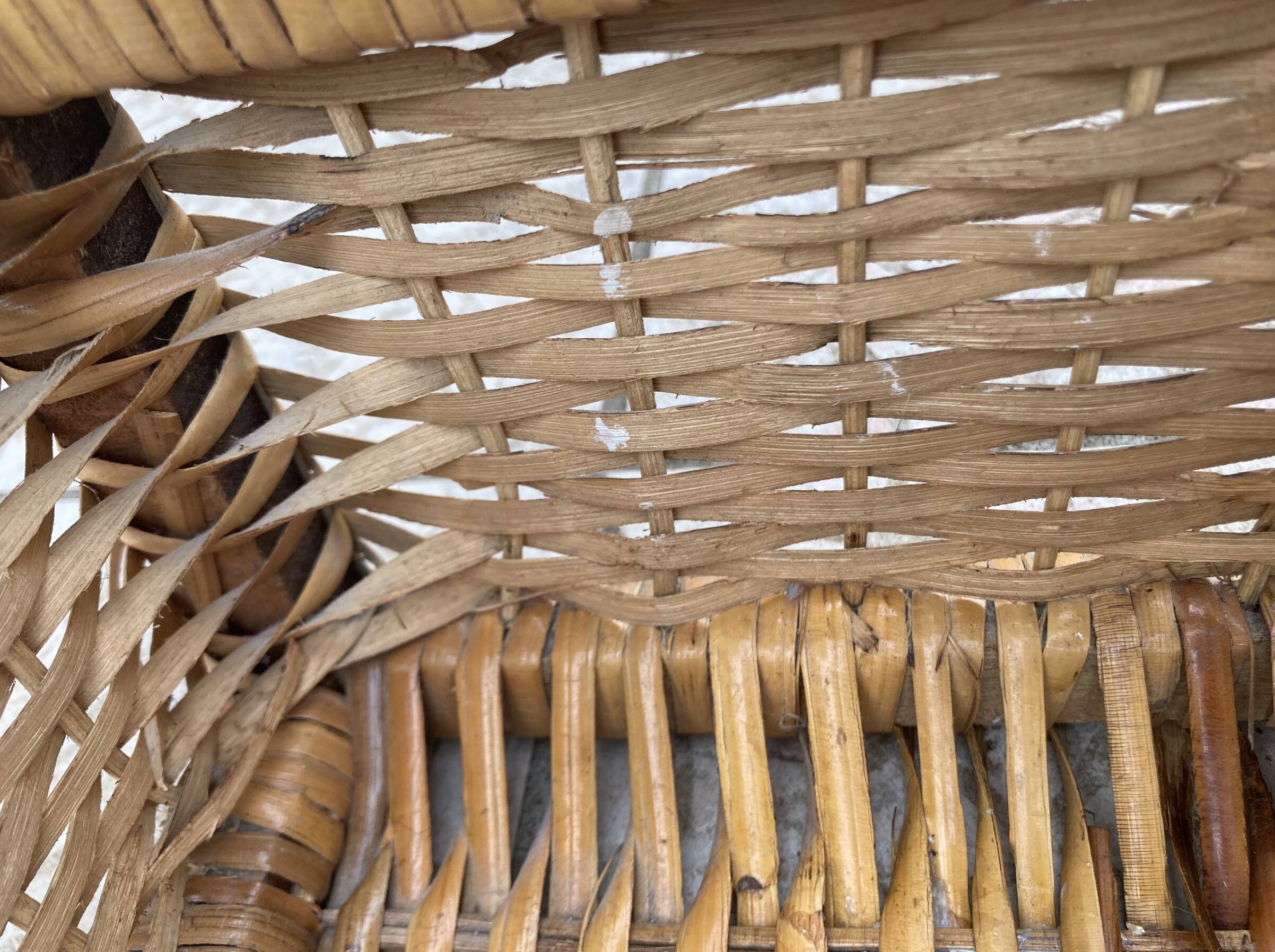 Vintage rattan chiffonier