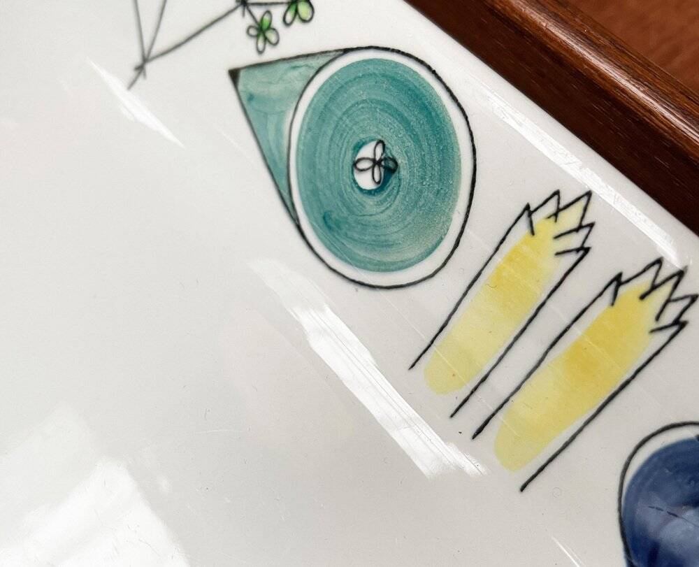 Mid-Century decorative bowl plate in Swedish ceramic, Picknick by Marianne Westman for Rörstrand, 1950s.