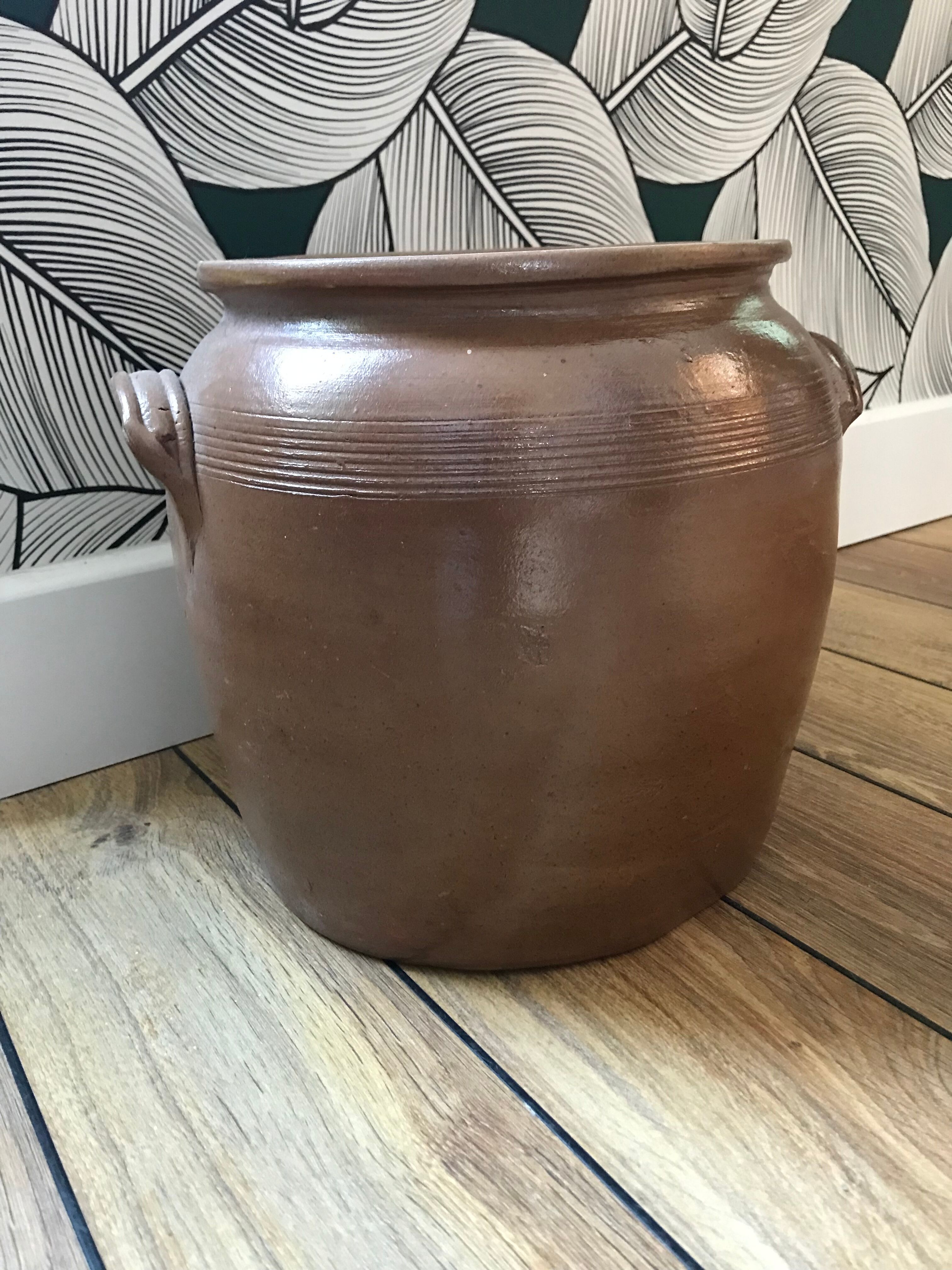 Sandstone pot