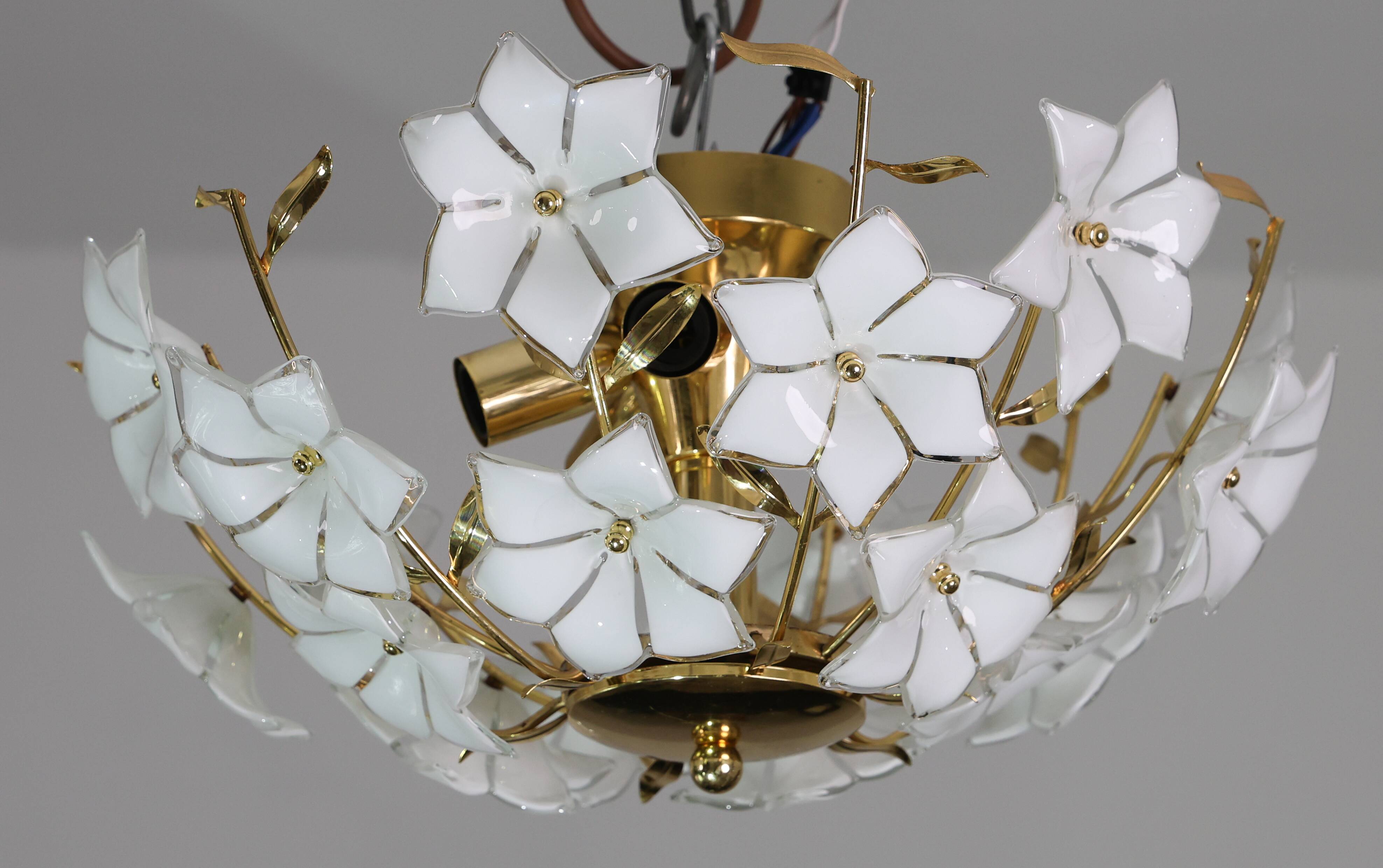 Grace Kelly, Delicious Murano Ceiling Light White Flowers, 1980