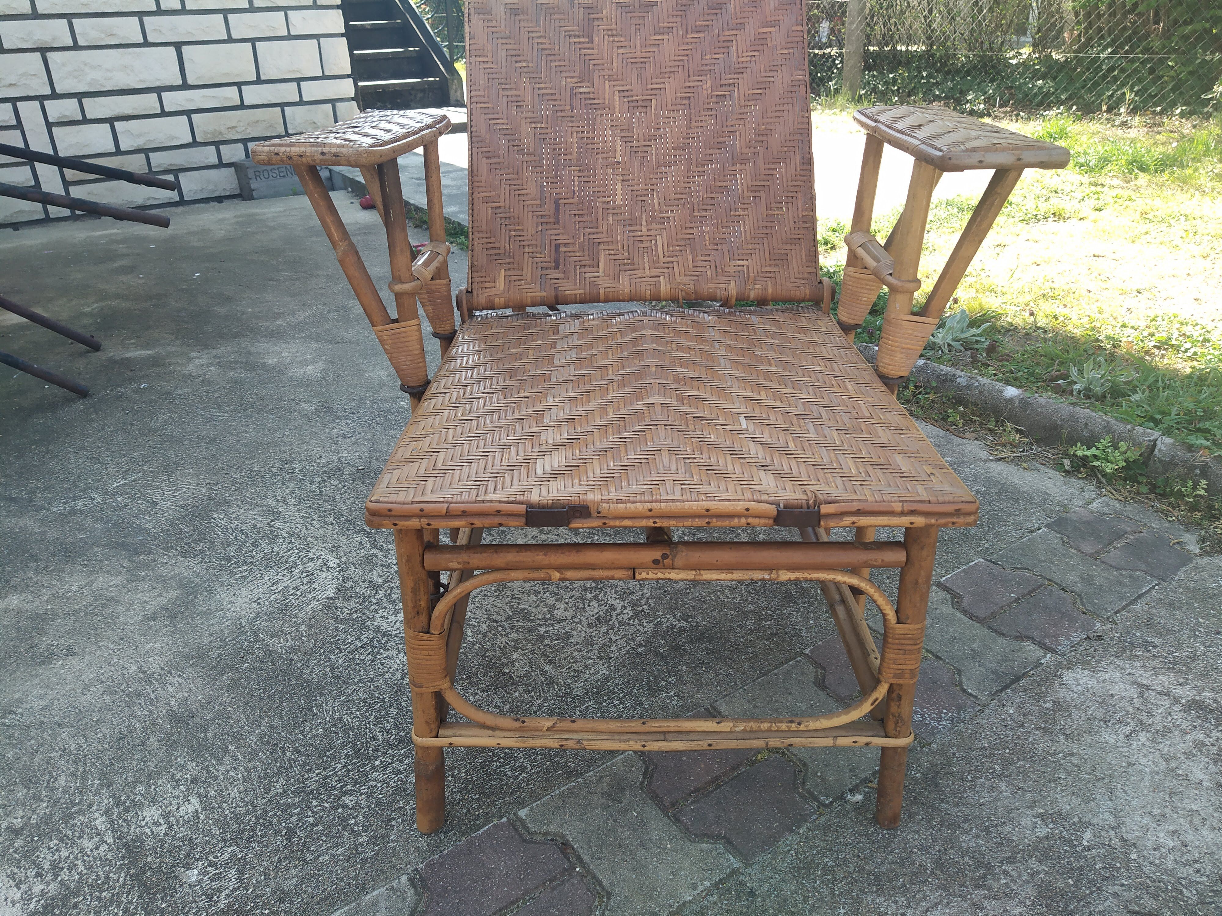 Former rattan and bamboo lounge chair in 1920
