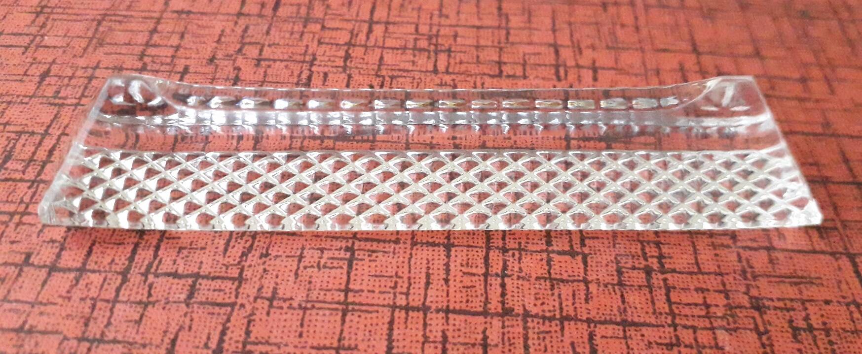 Crystal knife holder