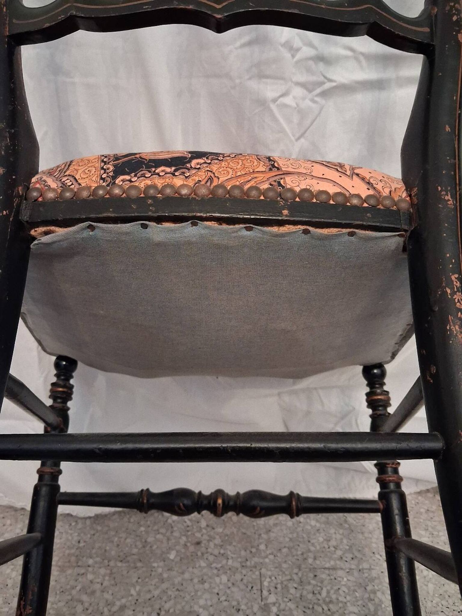 Chaise Napoléon III en bois noirci