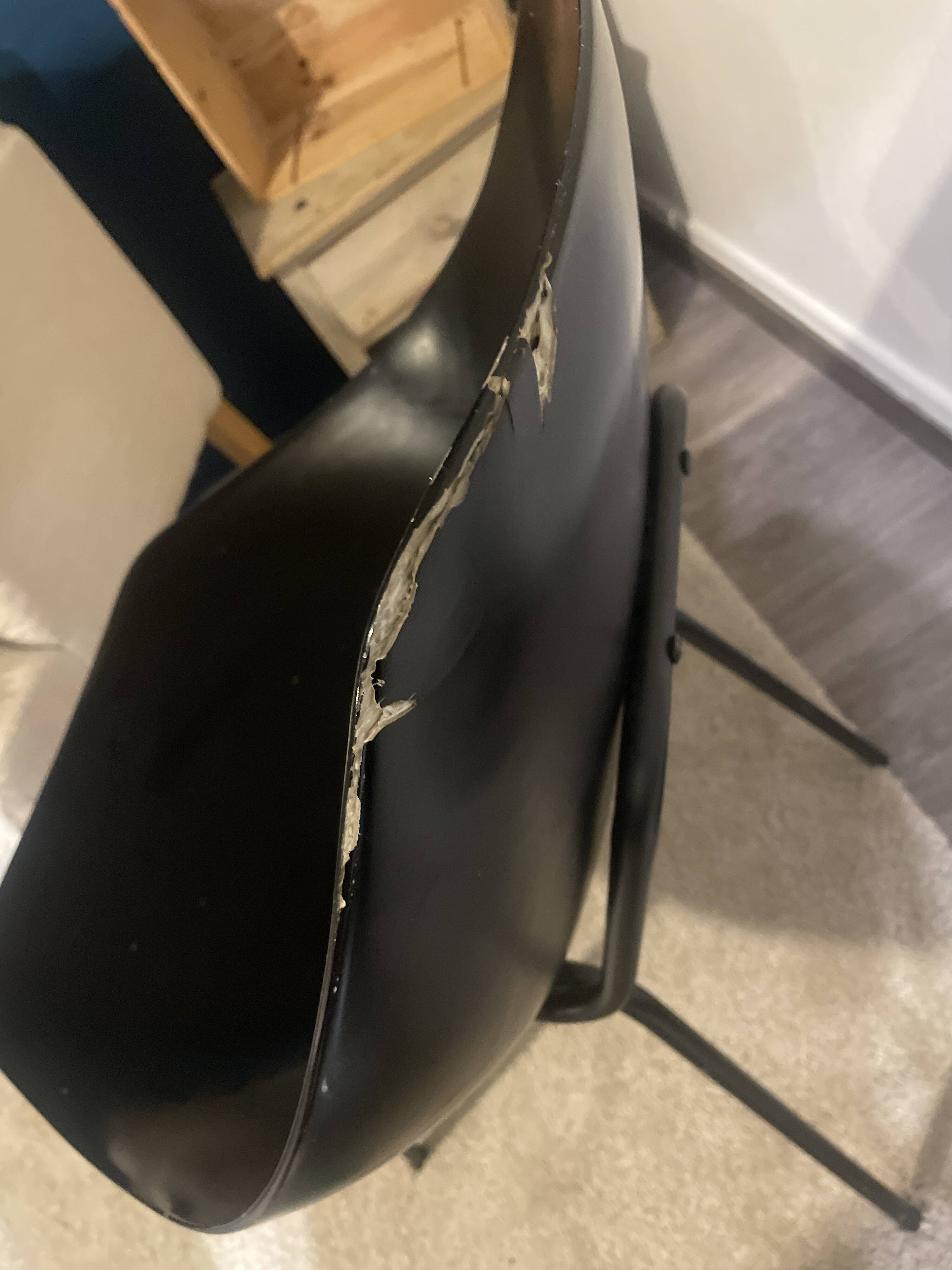 3 Shell chairs Pierre Guariche – Reissue Maisons du Monde – Black