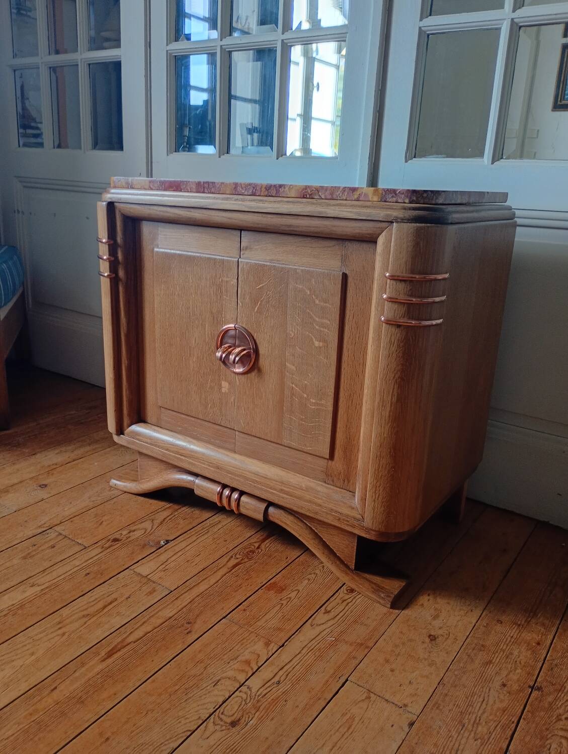 Antique oak chest of drawers
