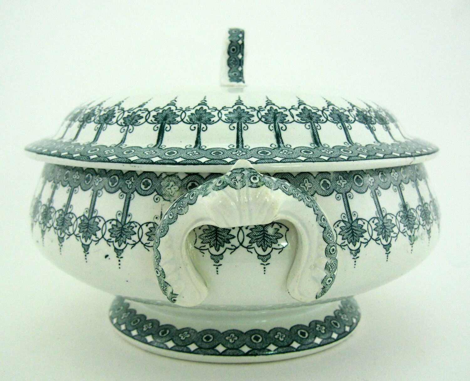 Iron Earth Soup - Blue Grey Persian Décor - Saint Amand and Hamage France Nord