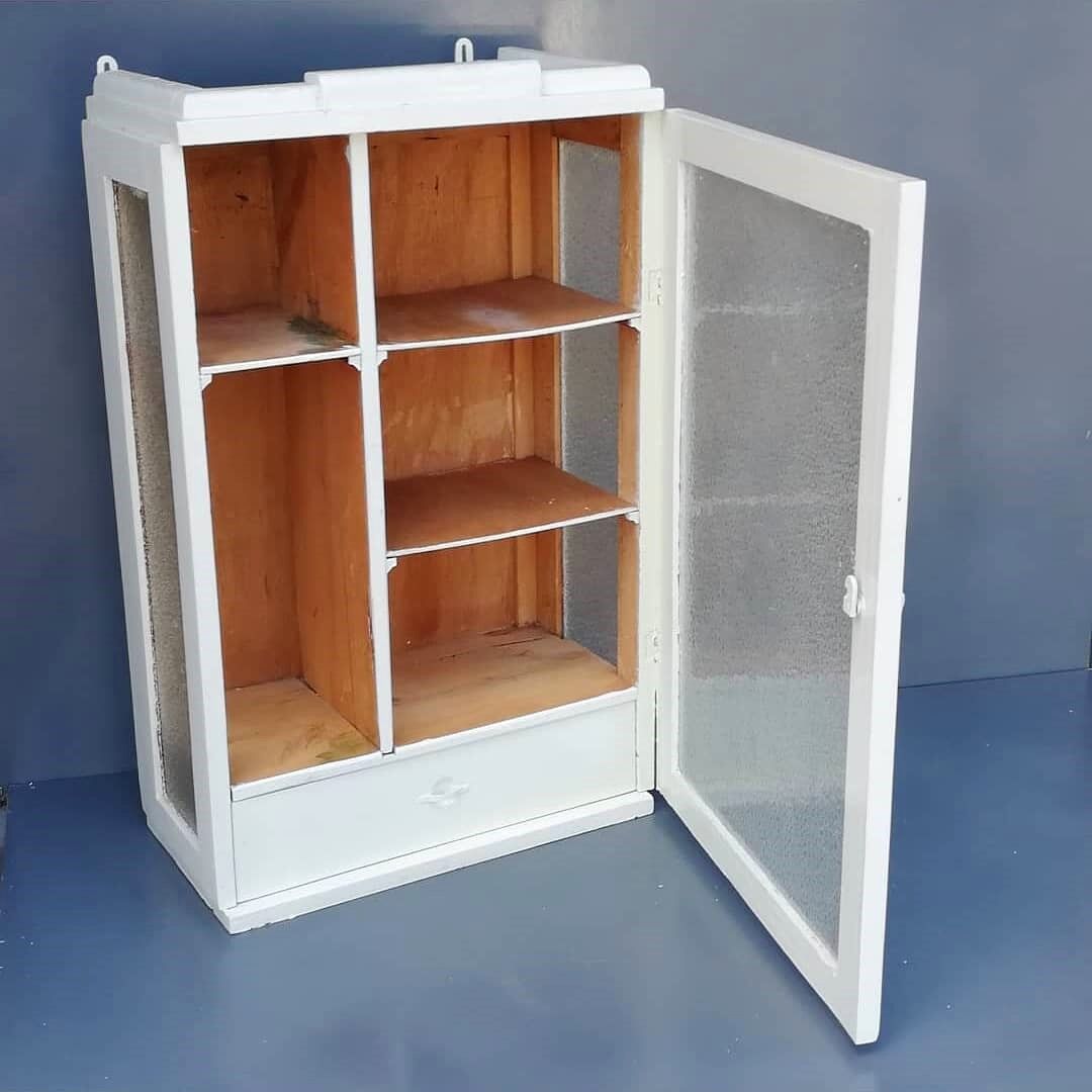 Art Deco medicine cabinet 40s vintage