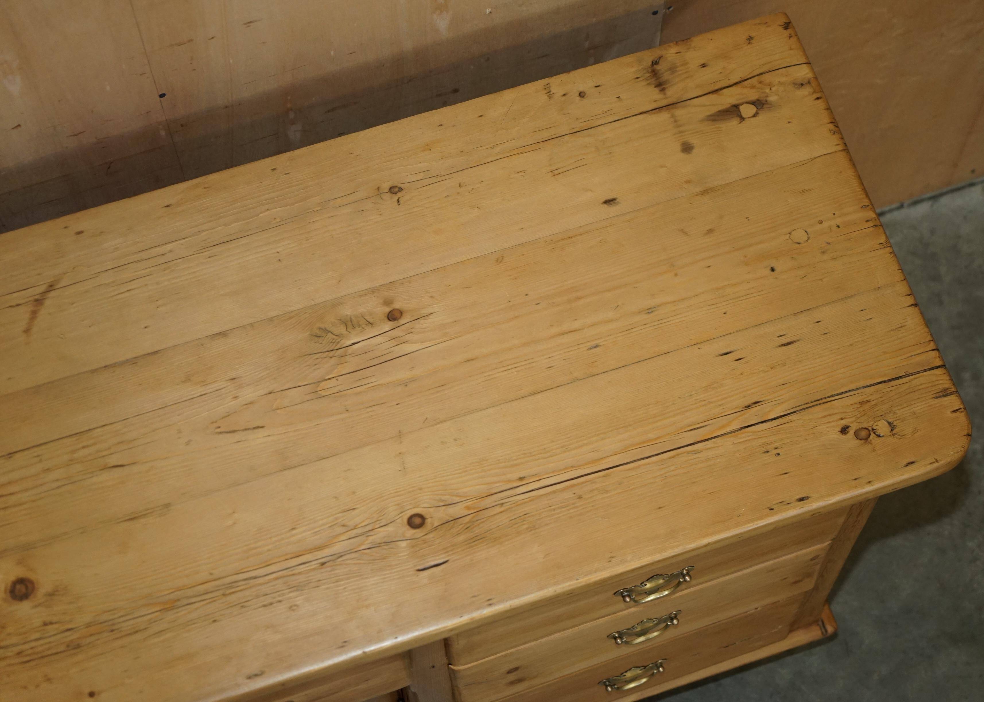 Restored Antique Régisseuse Buffet in Pine, Circa 1860