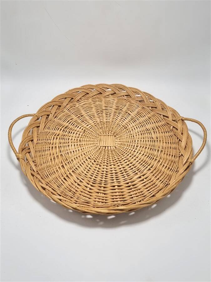 Wicker tray