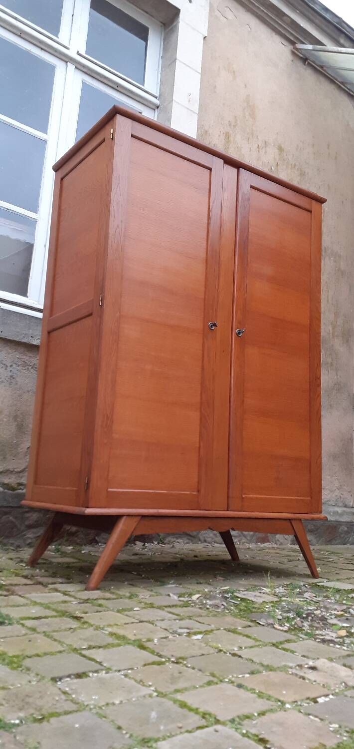 Vintage cabinet from the 50s in solid oak with compass feet
