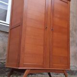 Vintage cabinet from the 50s in solid oak with compass feet