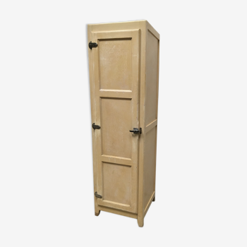 Armoire parisienne glacière