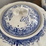 Teapot, milk pot and sugar bowl