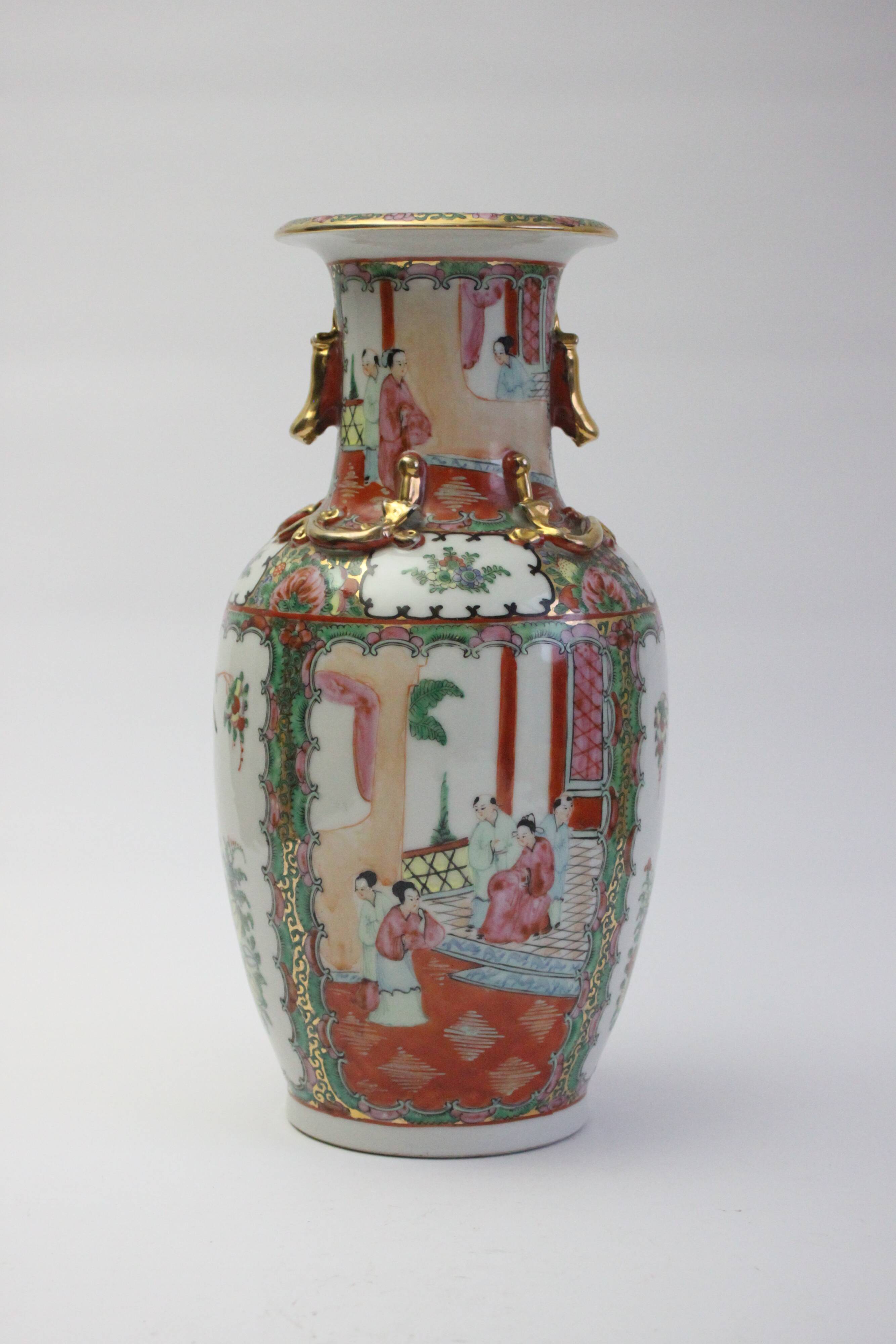 Chinese Canton rose medallion vase, early 20th century
