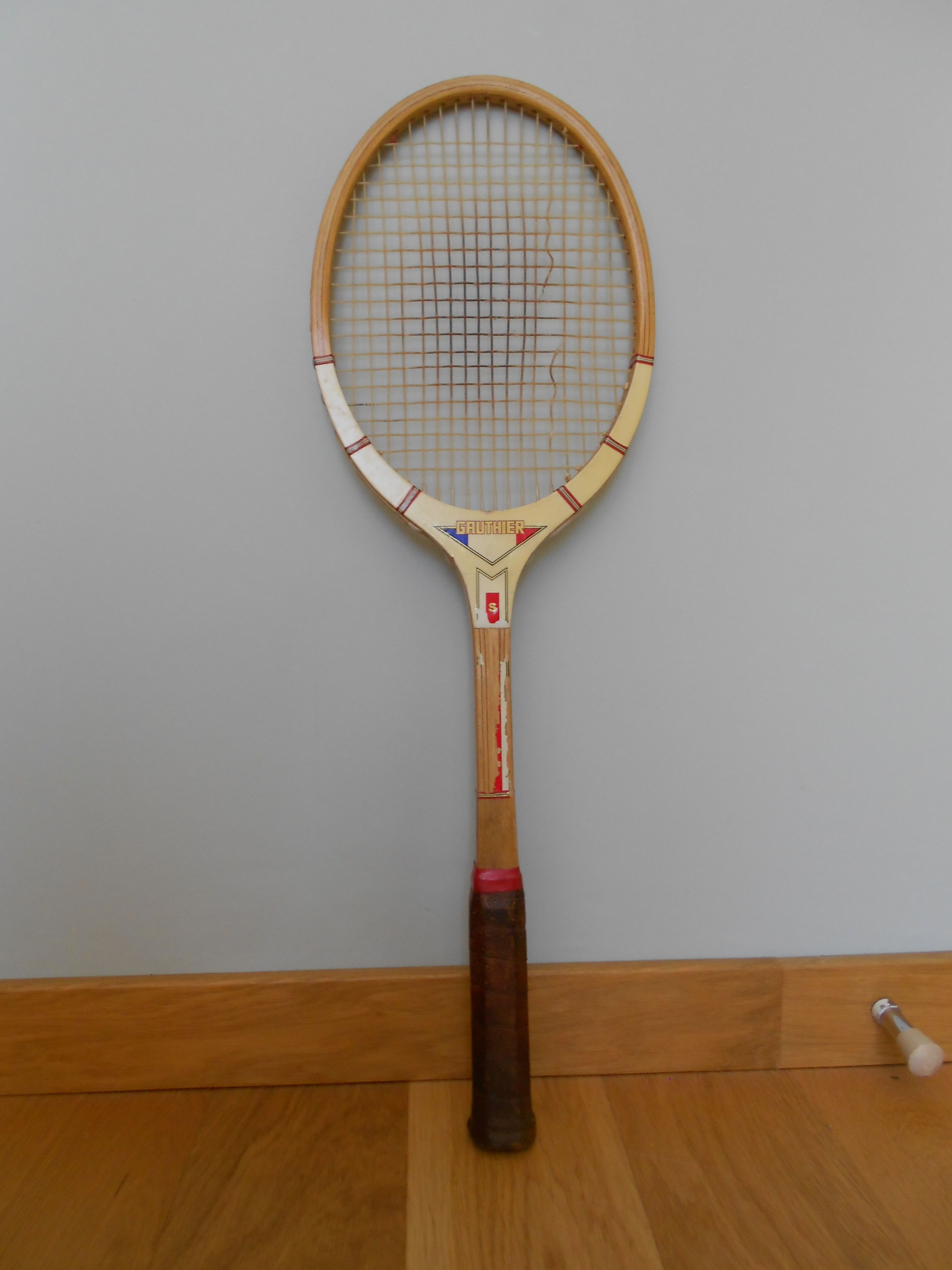 Wooden Gauthier tennis racket