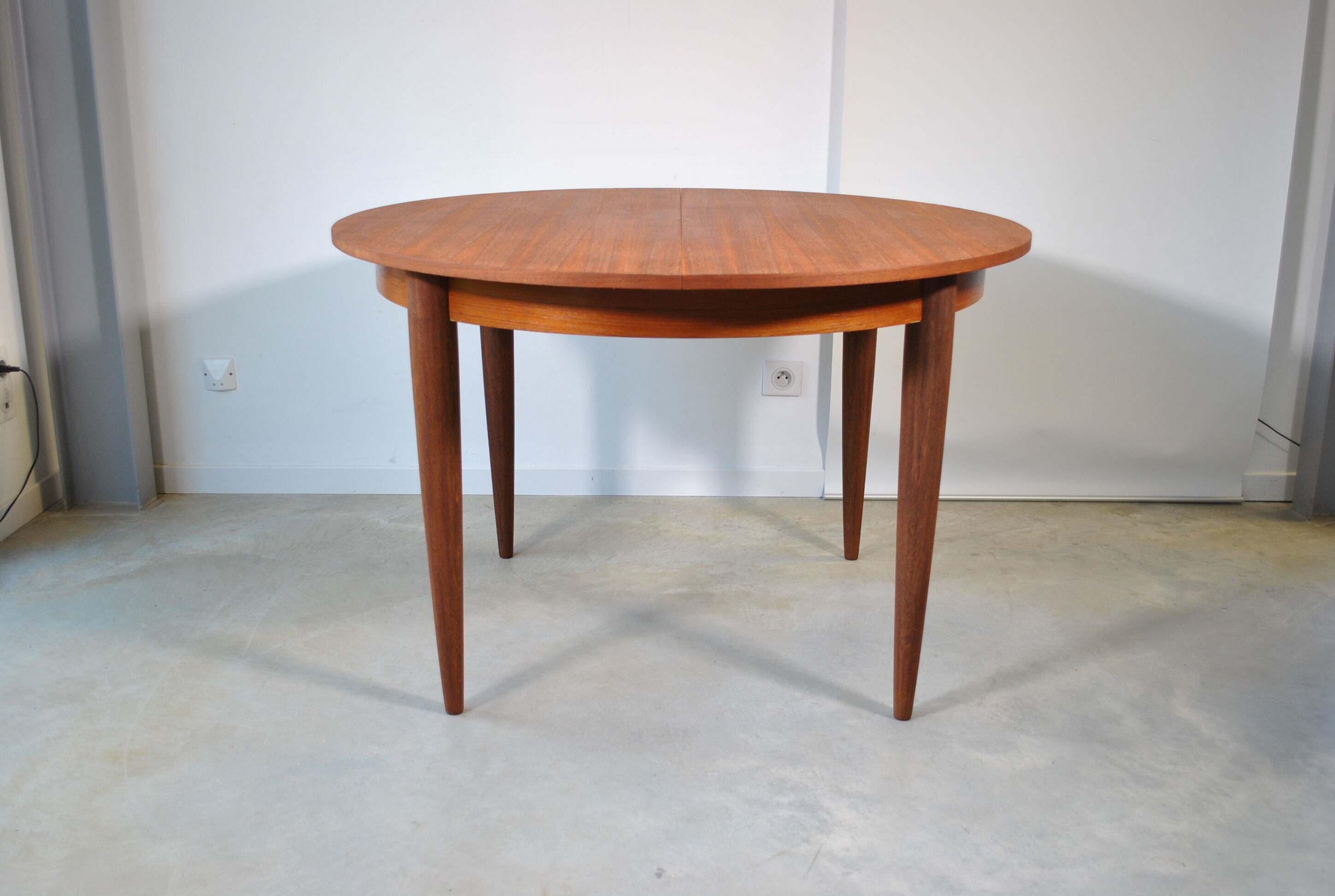 Table repas extensible en teck 1970