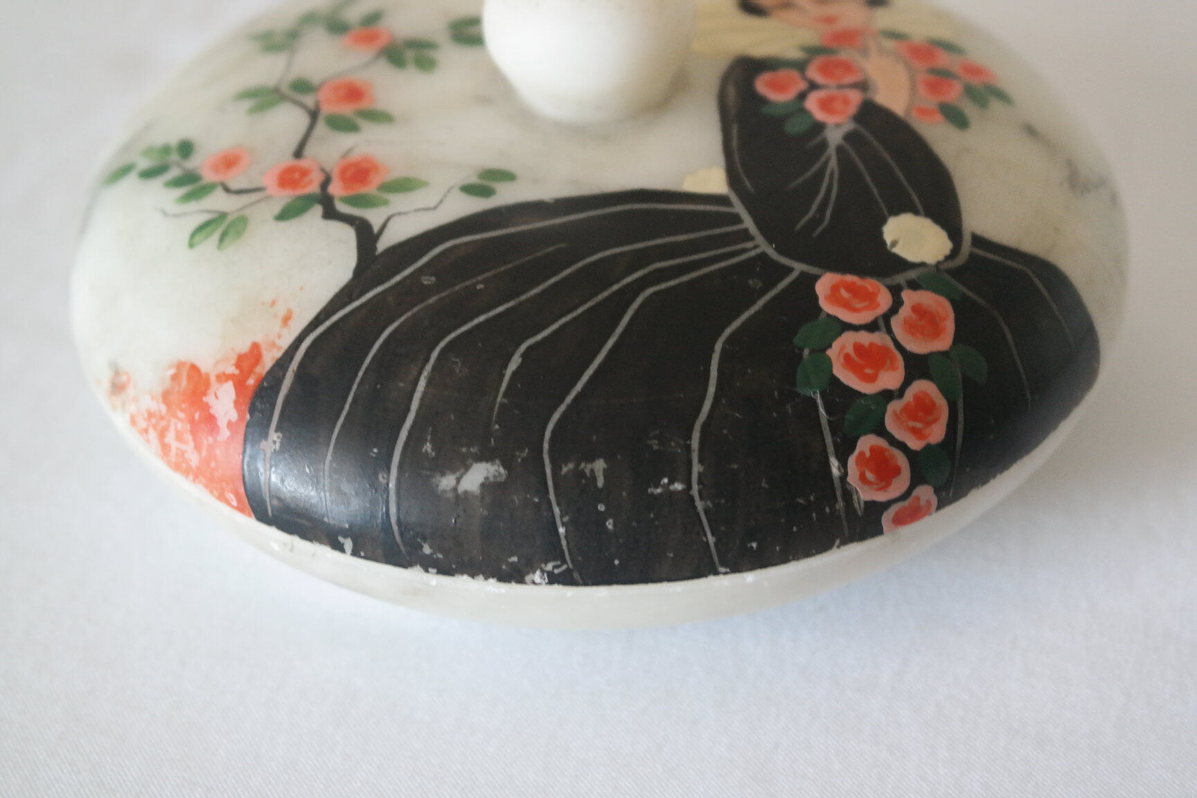 Hand-painted art deco round box