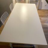 Loop hay table
