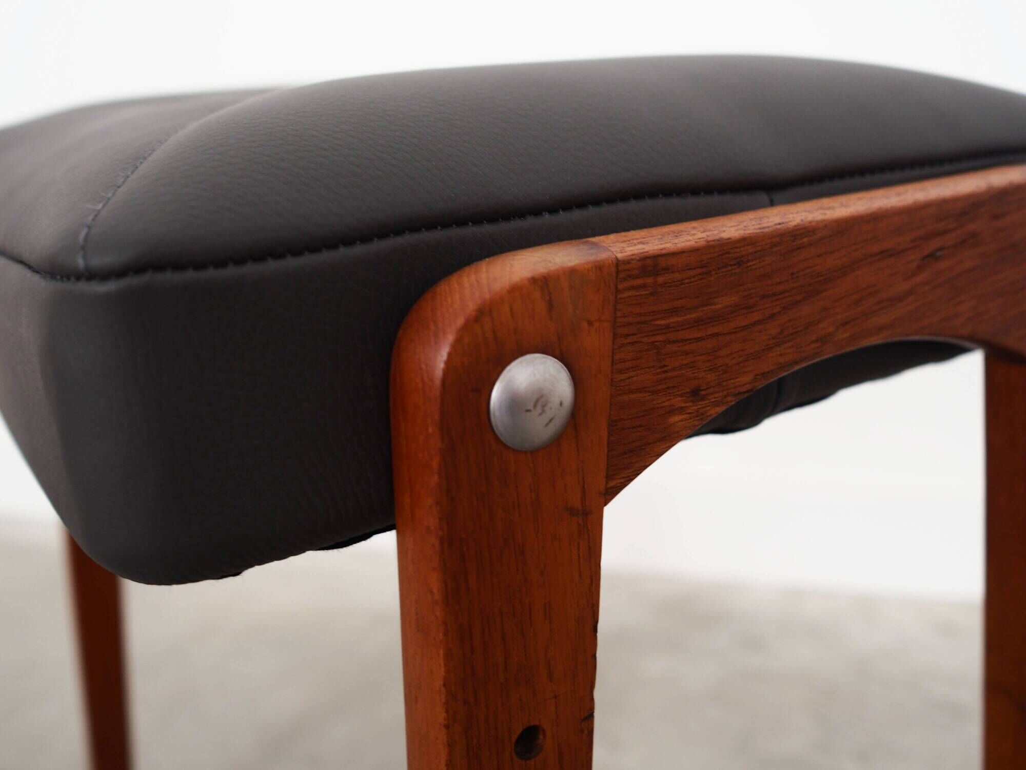 Teak footstool, Danish design, 1970s, production: Denmark