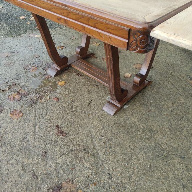 Table from the 30s with extensions
