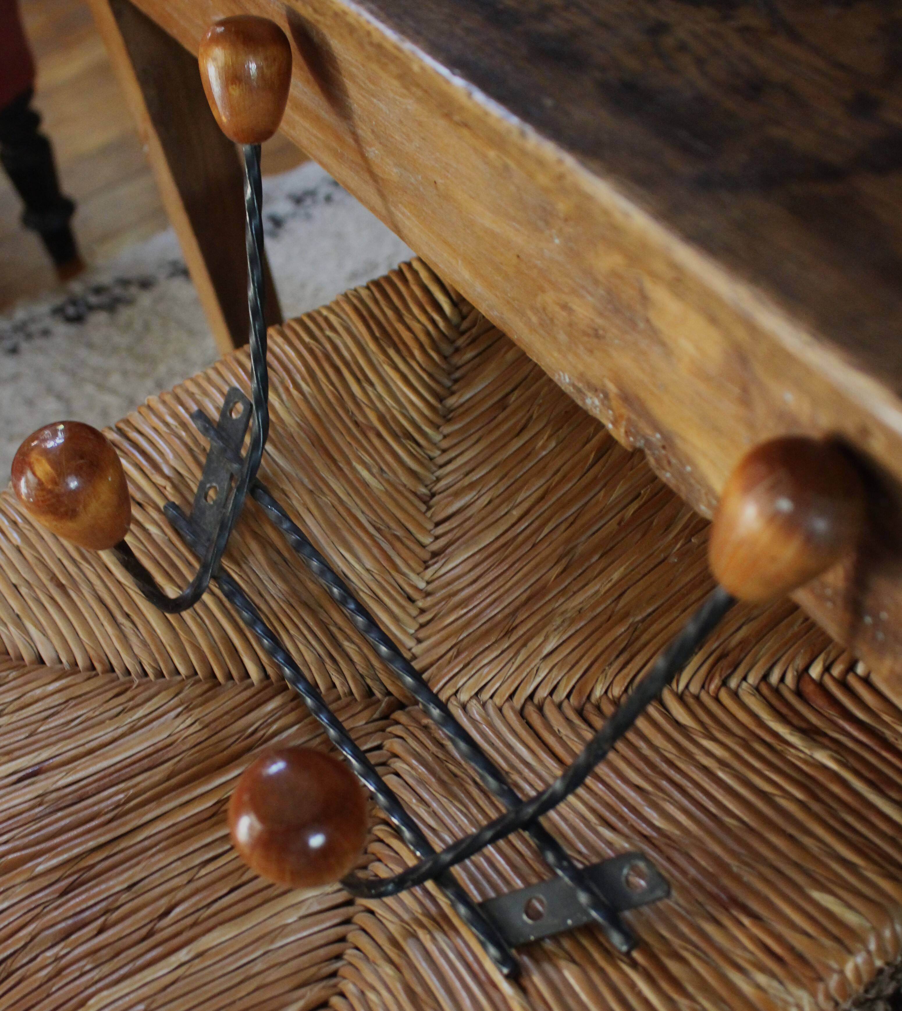 Porte manteaux double barre boules bois