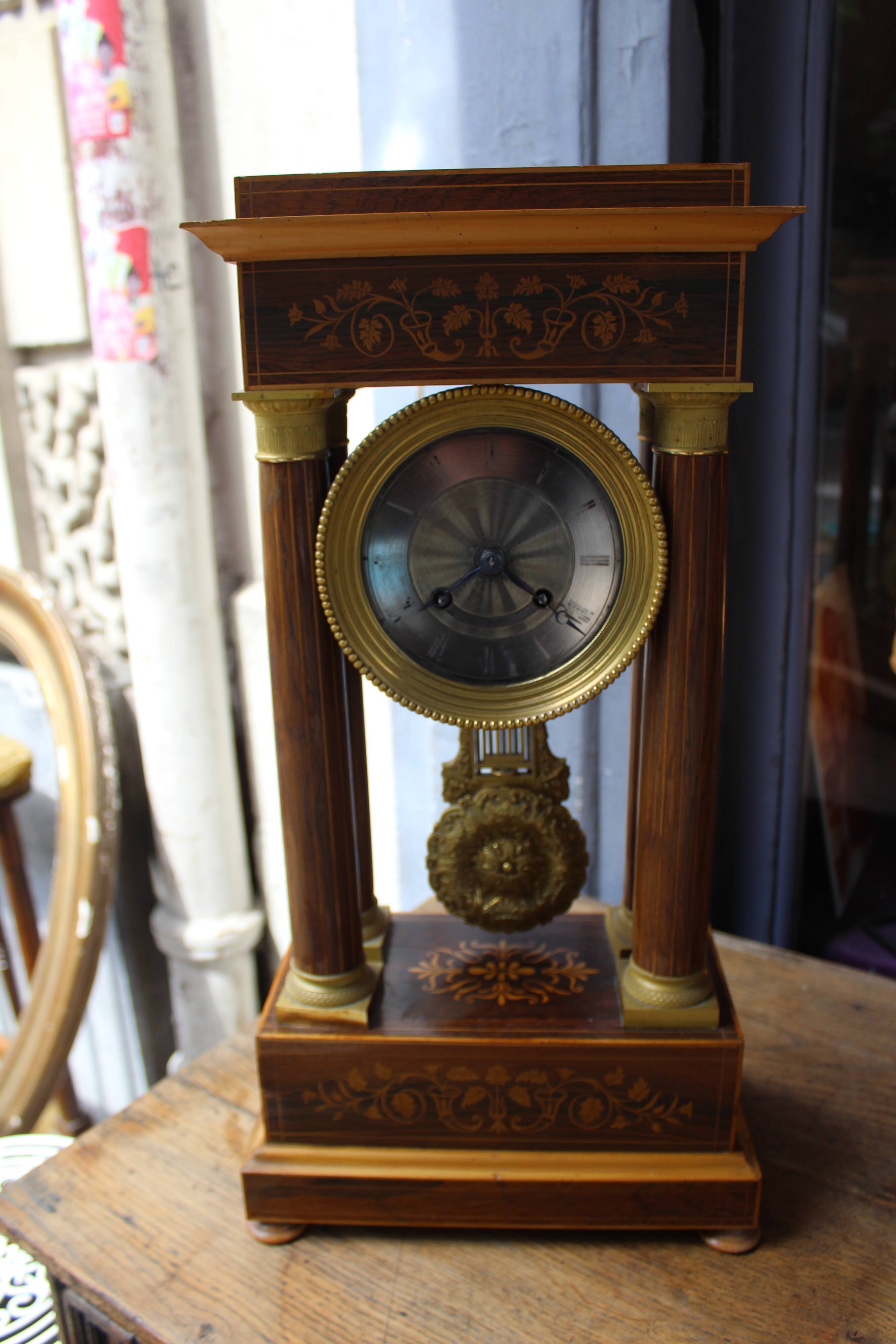 Pendulum in marquetry