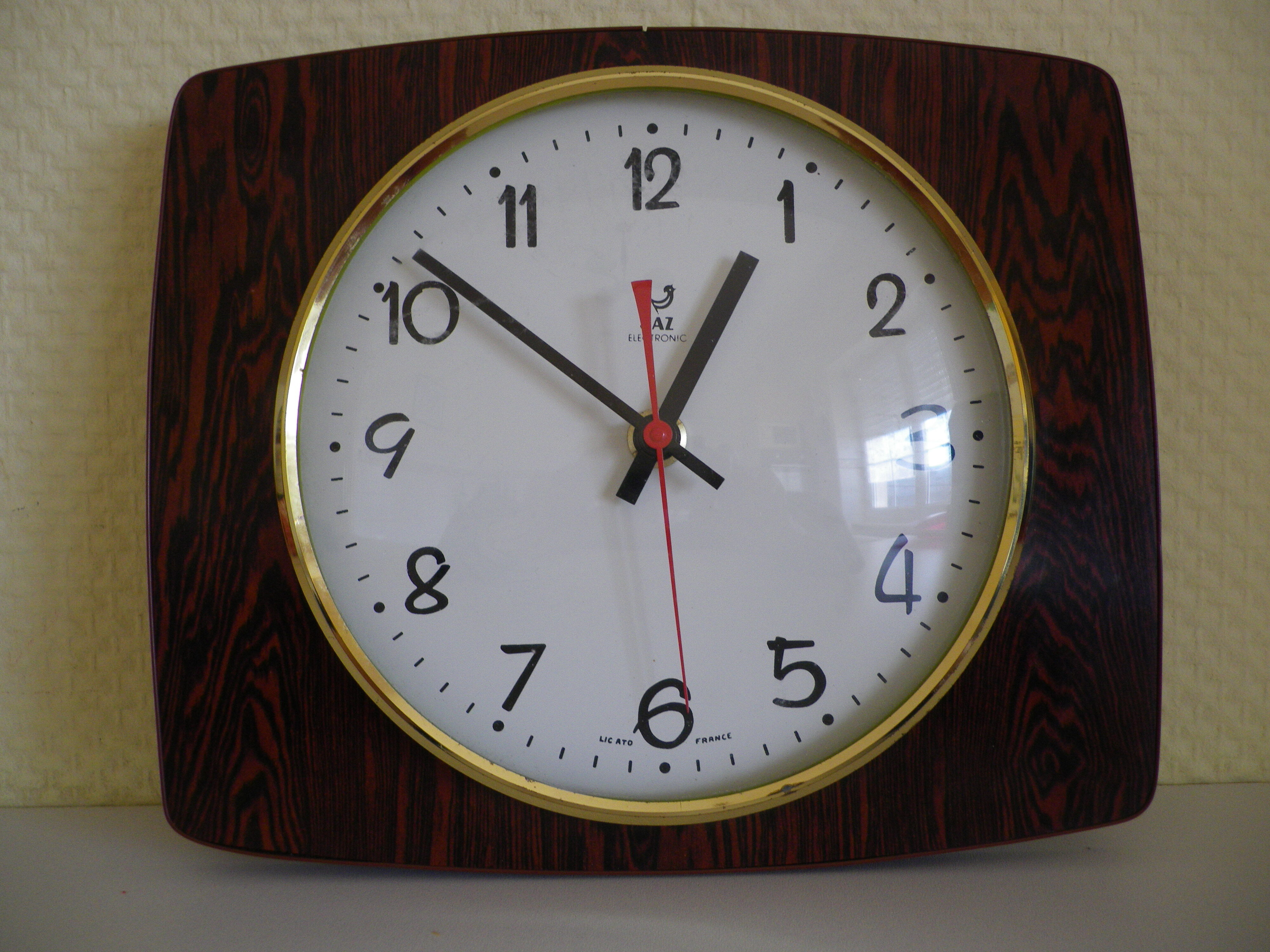 Electronic "Jaz" clock in formica, glass and brass - France - 60s