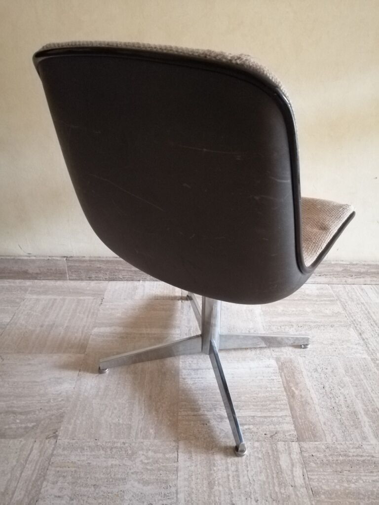 Randall Buck's vintage chair for Steelcase Strafor