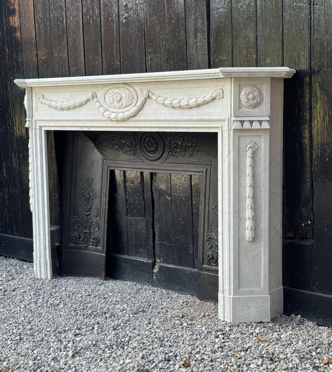 Louis XVI style fireplace in Carrara marble, circa 1880
