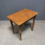 Petite table peinte en brocante ancienne