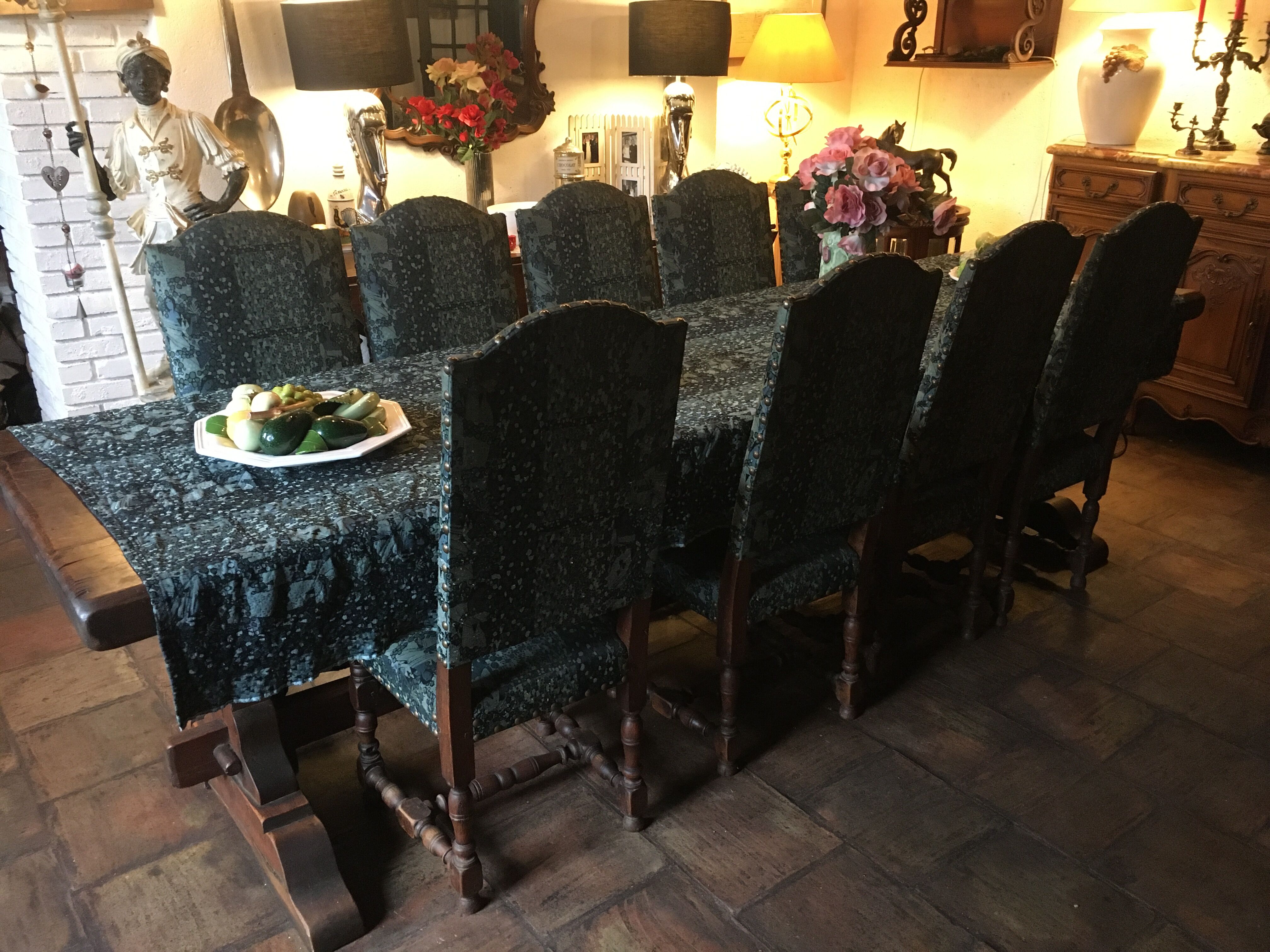 Monastery table - 9 chairs and 2 Louis XIII oak armchairs.