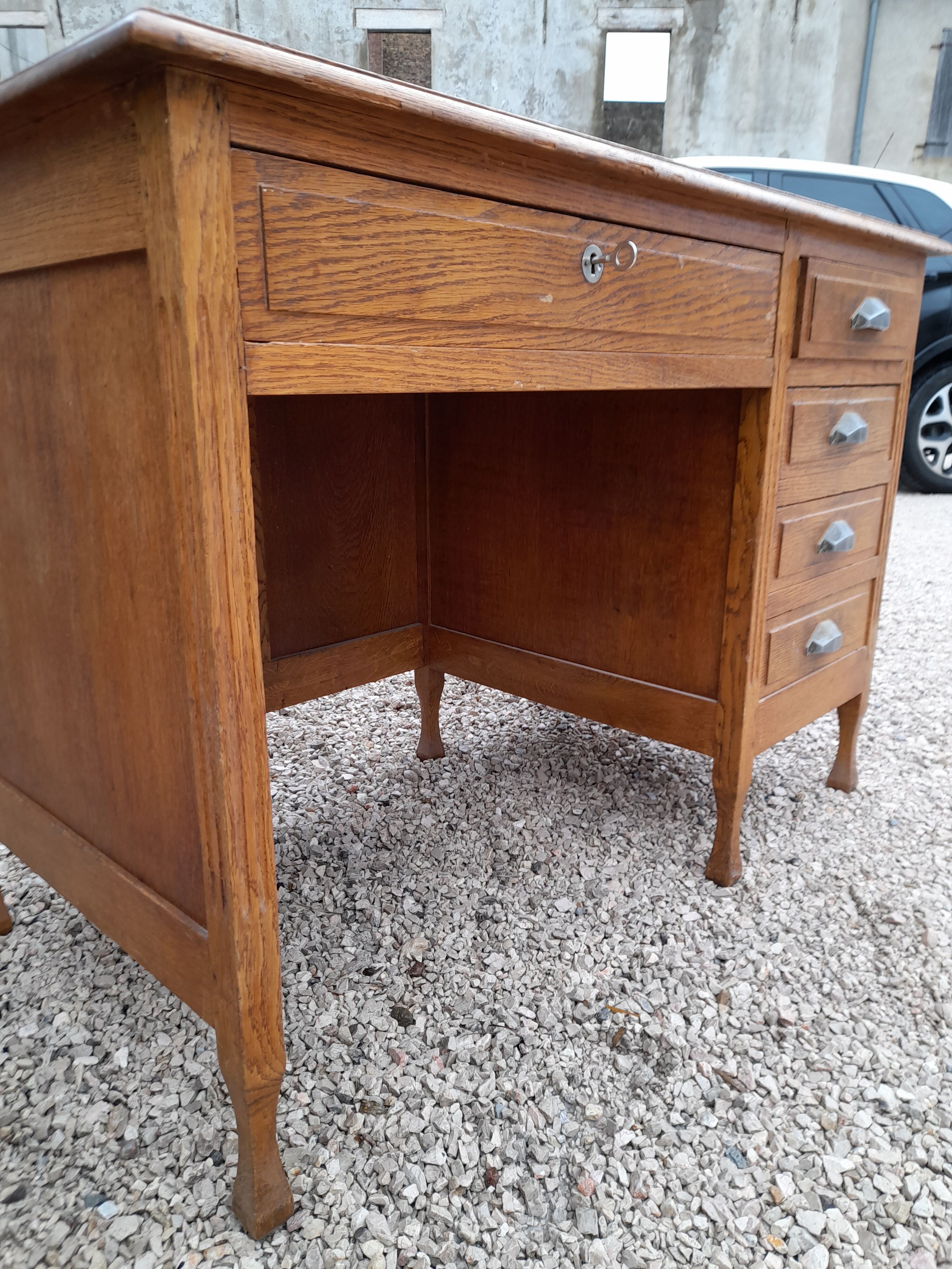 Old 1950 oak desk 5 drawers