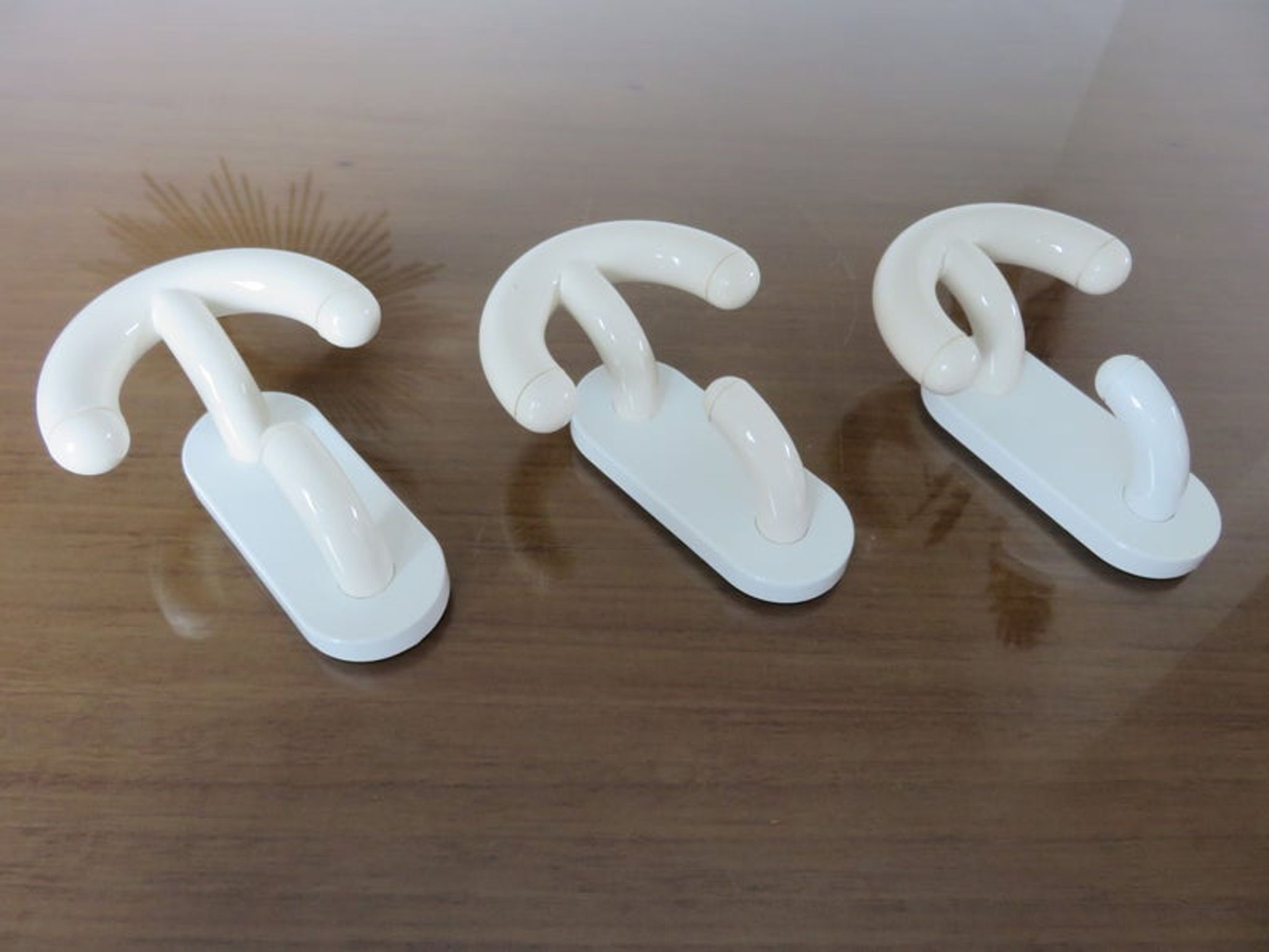 Luigi Caramella's series of 3 patères for " Con & Con " Itay era Memphis 80s
