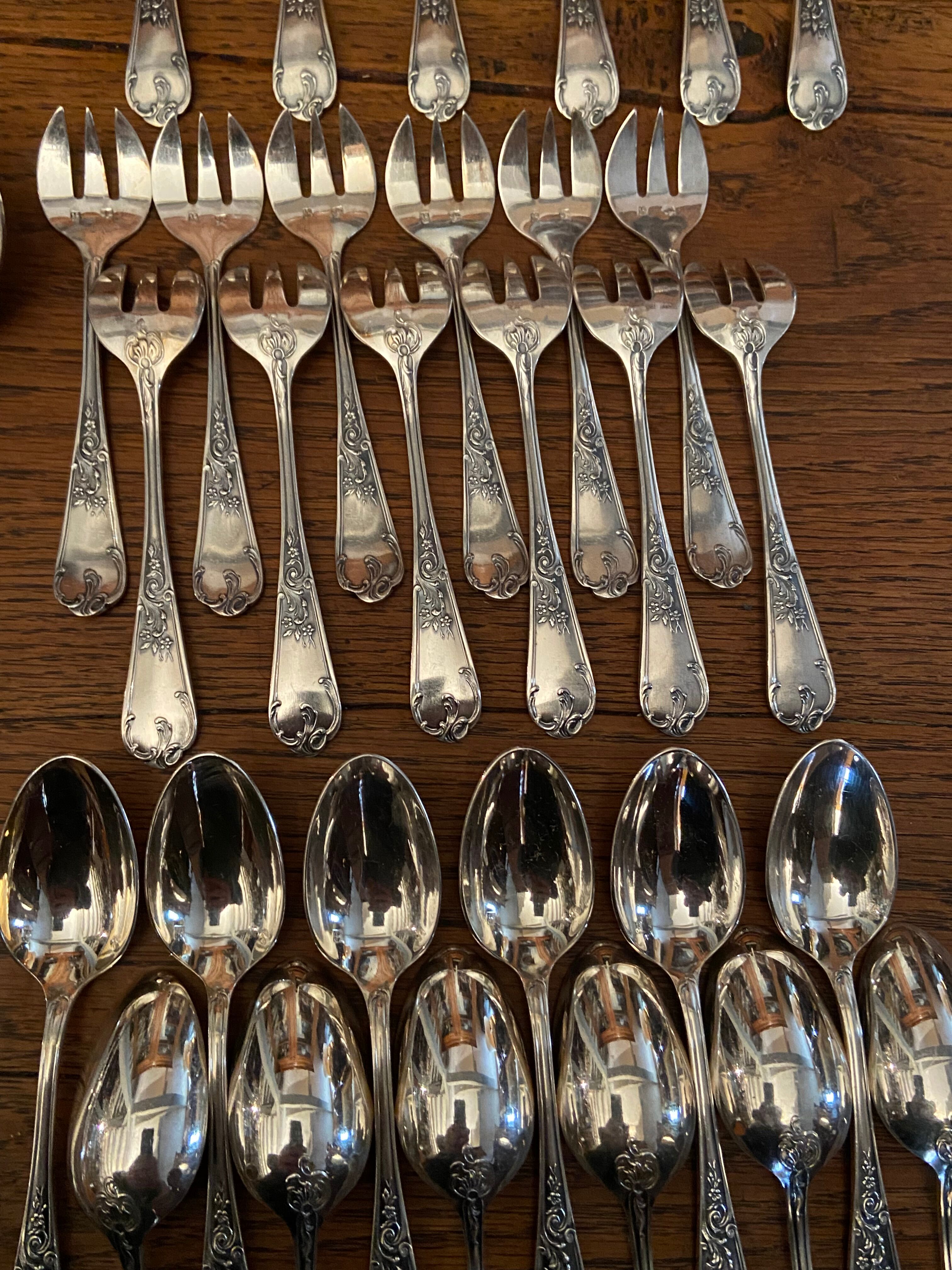 Silver-plated metal cutlery in Louis XV style