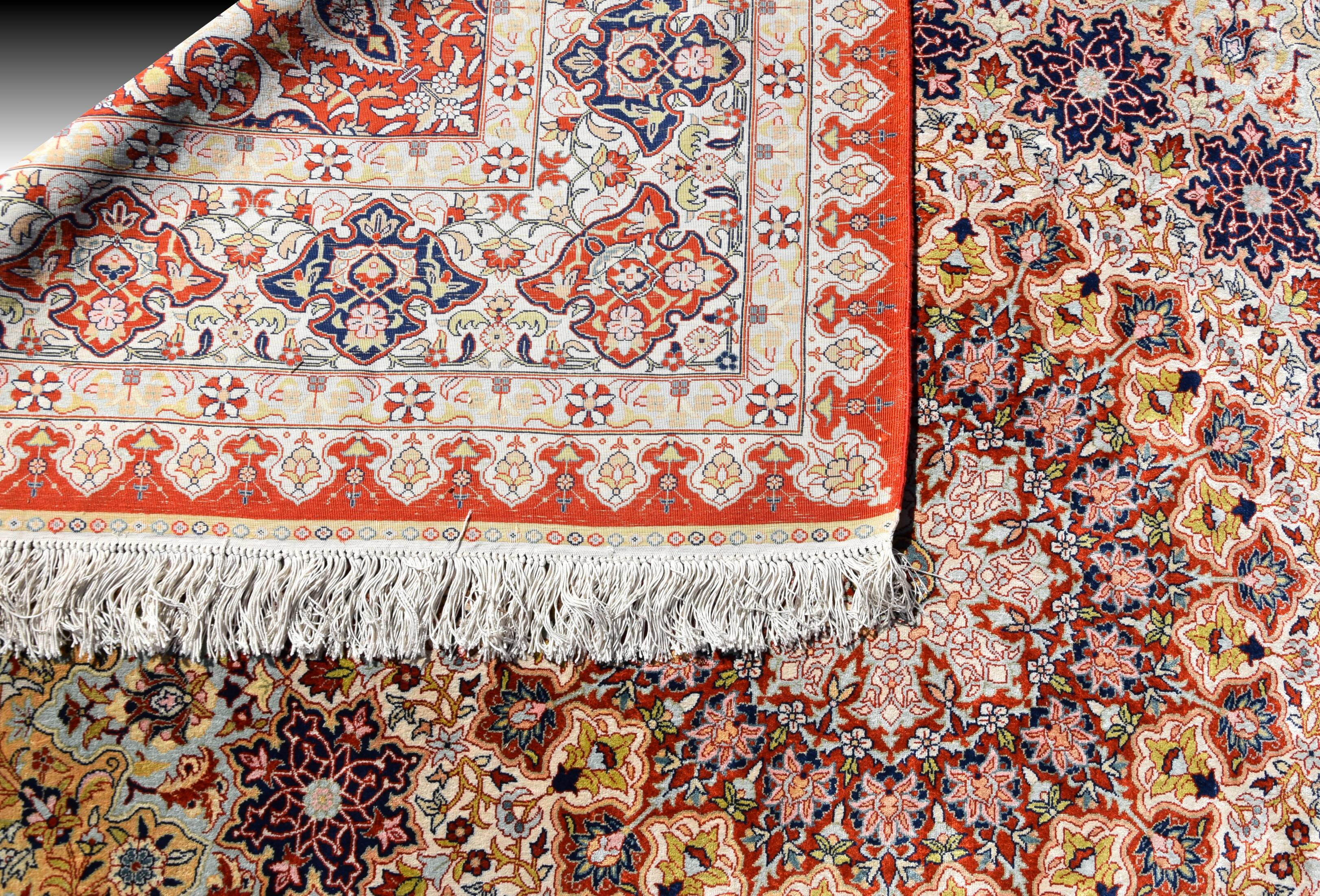 Egyptian Oriental Rug: 2.00 x 2.00 Meters - Pure Silk - Handmade