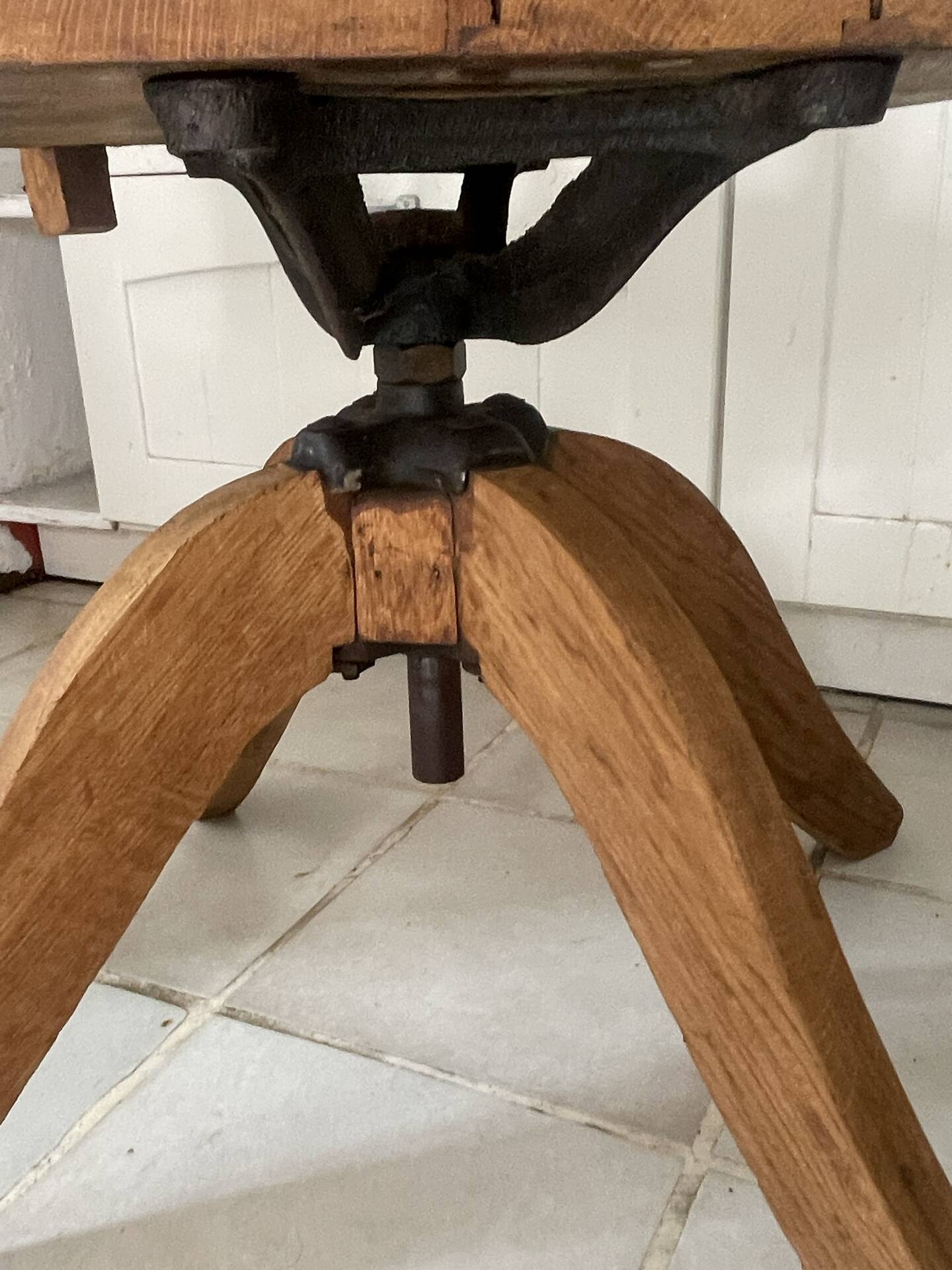Chaise d’atelier en chêne