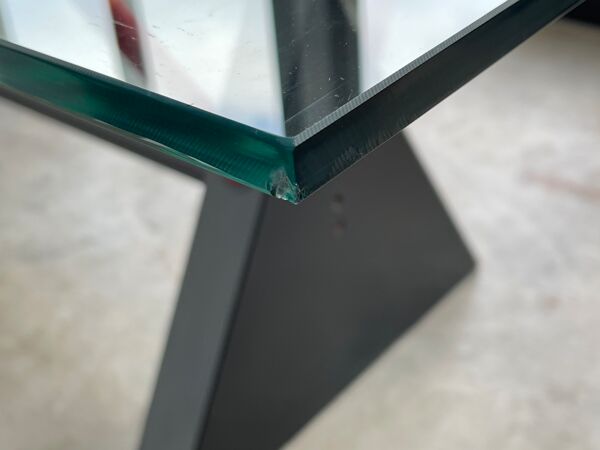 Table bureau moderniste gigante zambusi boccato X seccose Memphis 1980