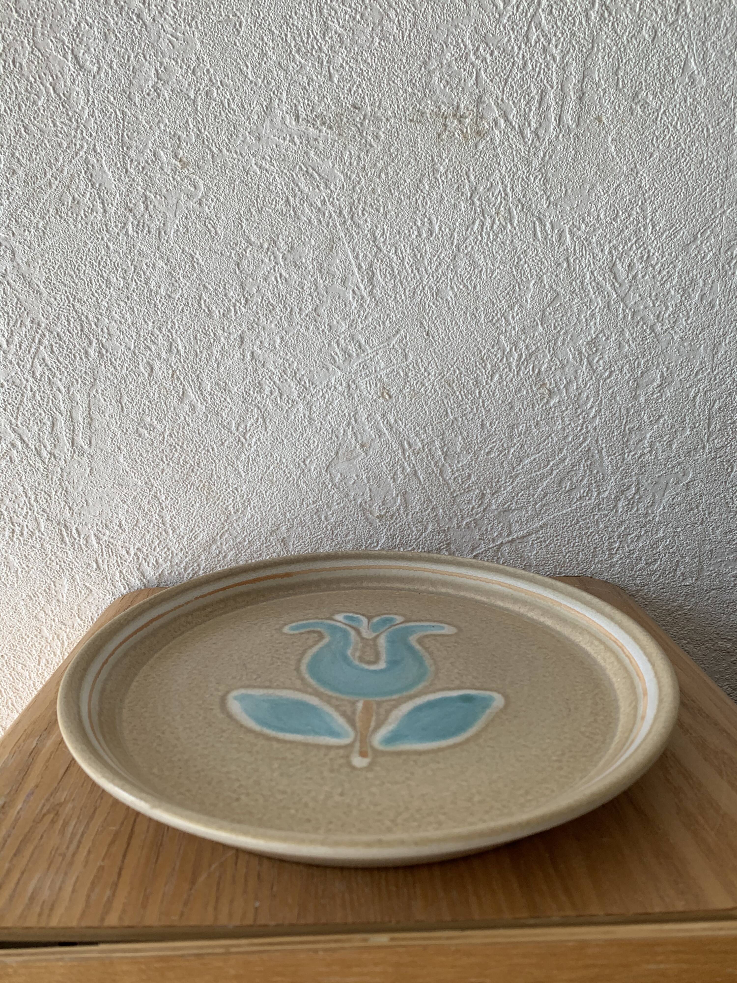 6 flat plates vintage model Pamela