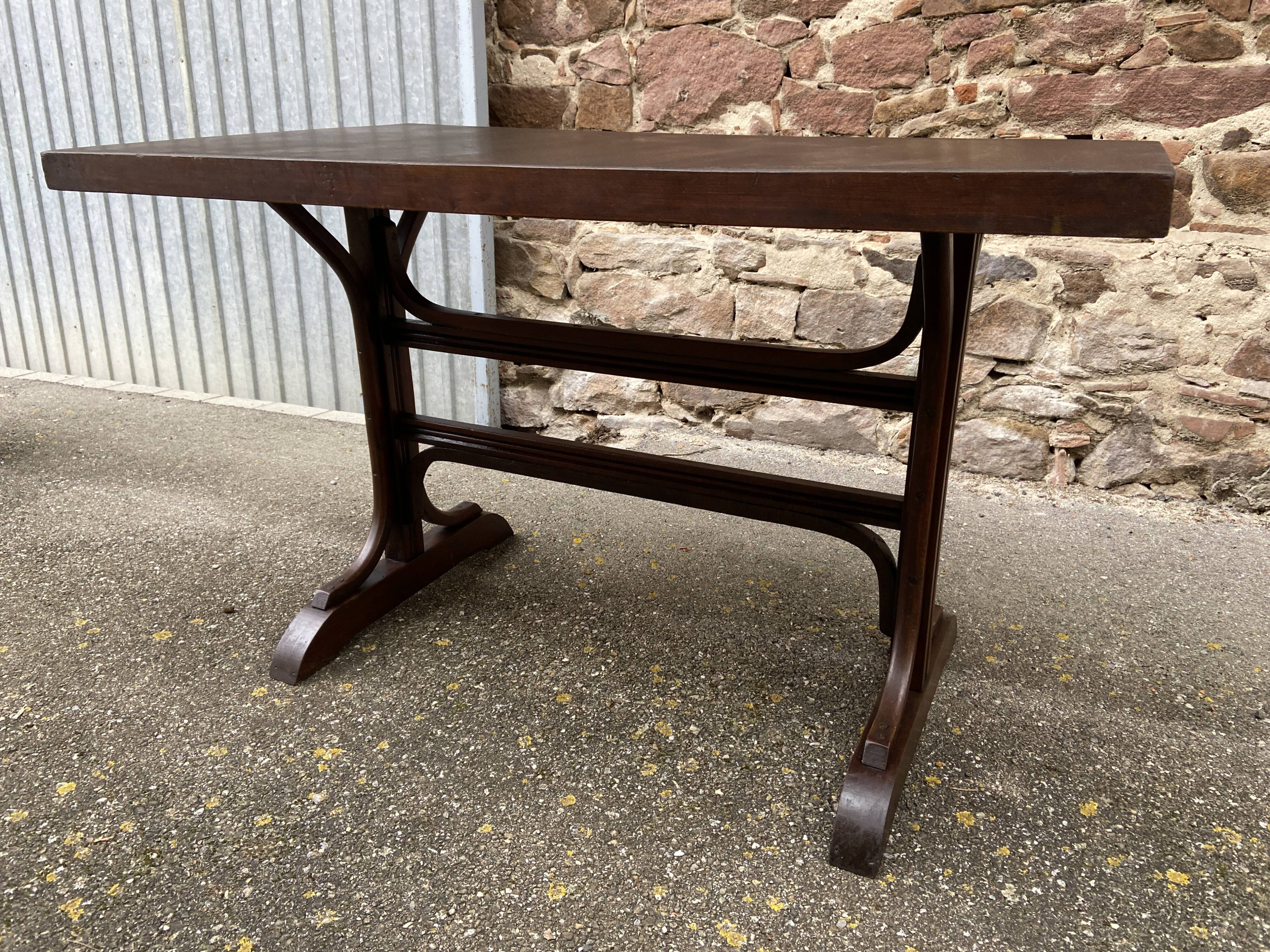 table de café bois courbé