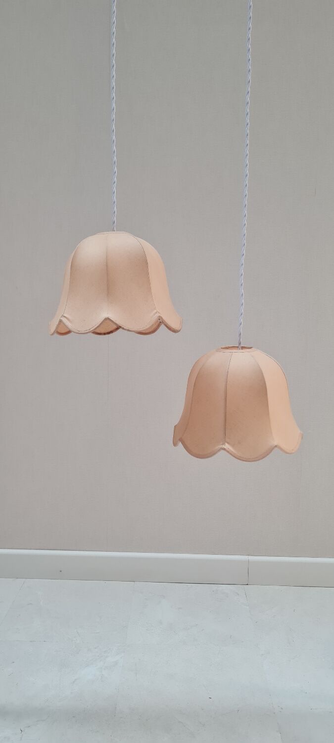 Pair of flower suspension
