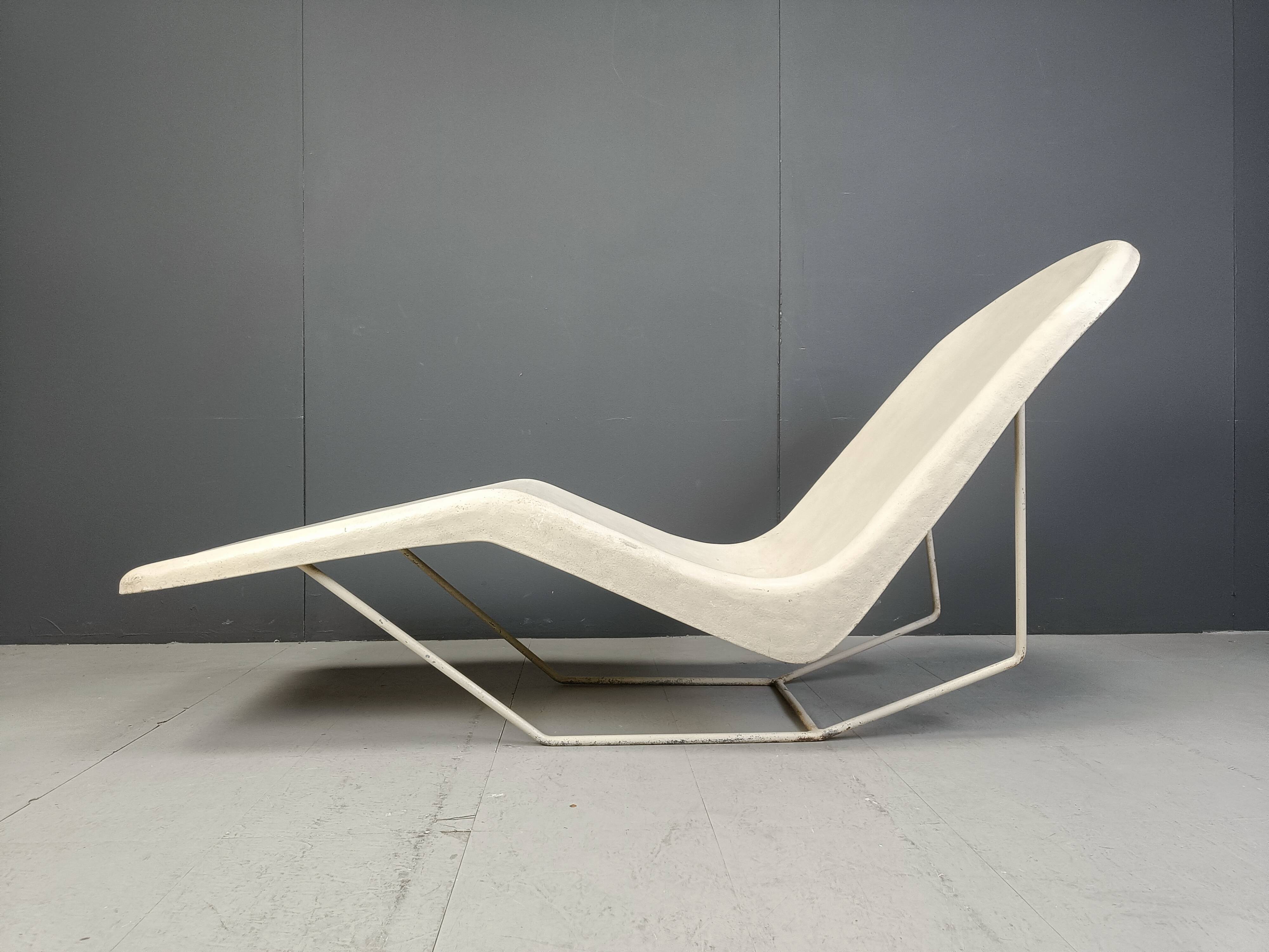 Mid century fiberglass chaise longue, 1960s